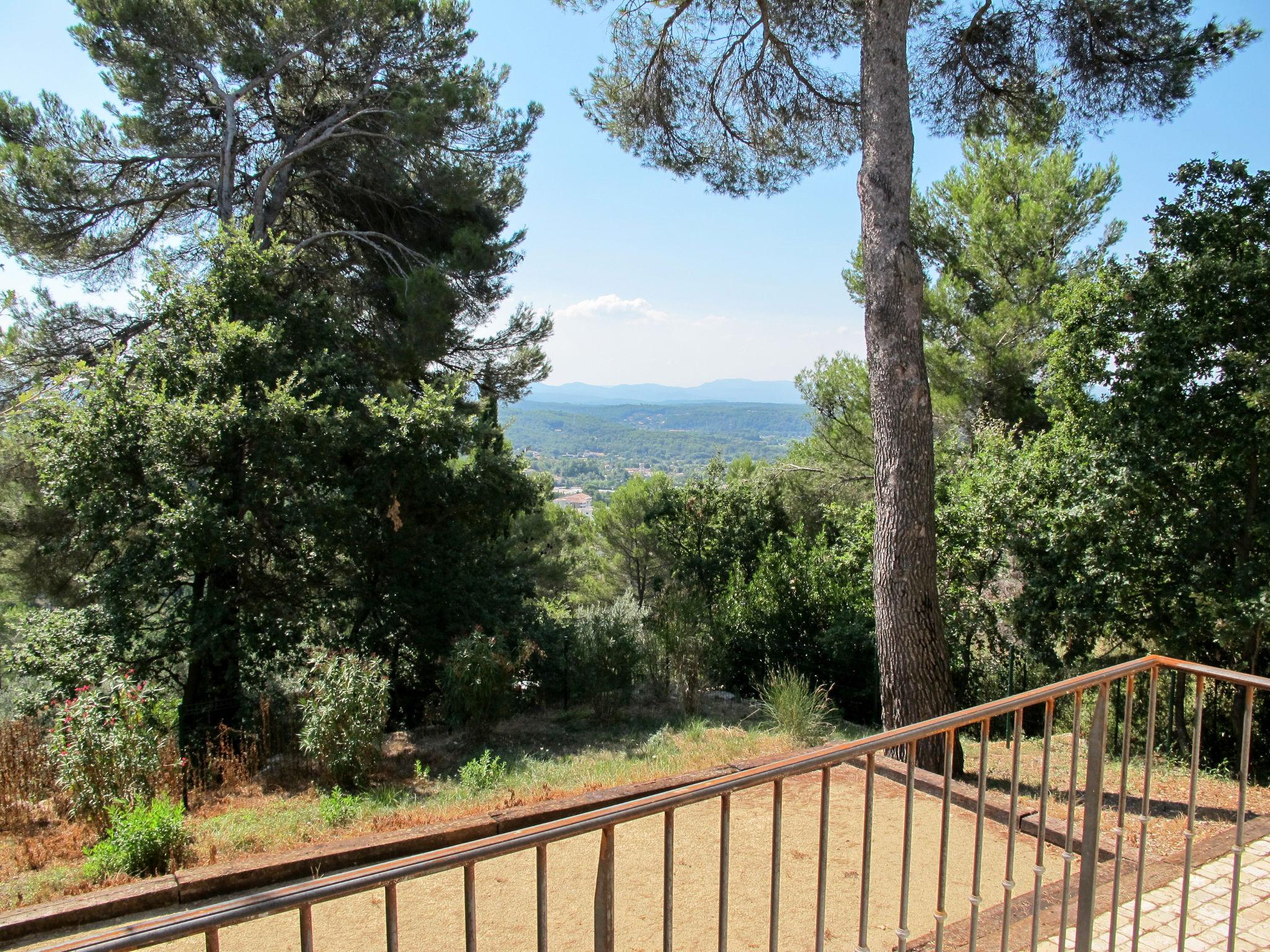 Photo 27 - 3 bedroom House in Draguignan with private pool and terrace