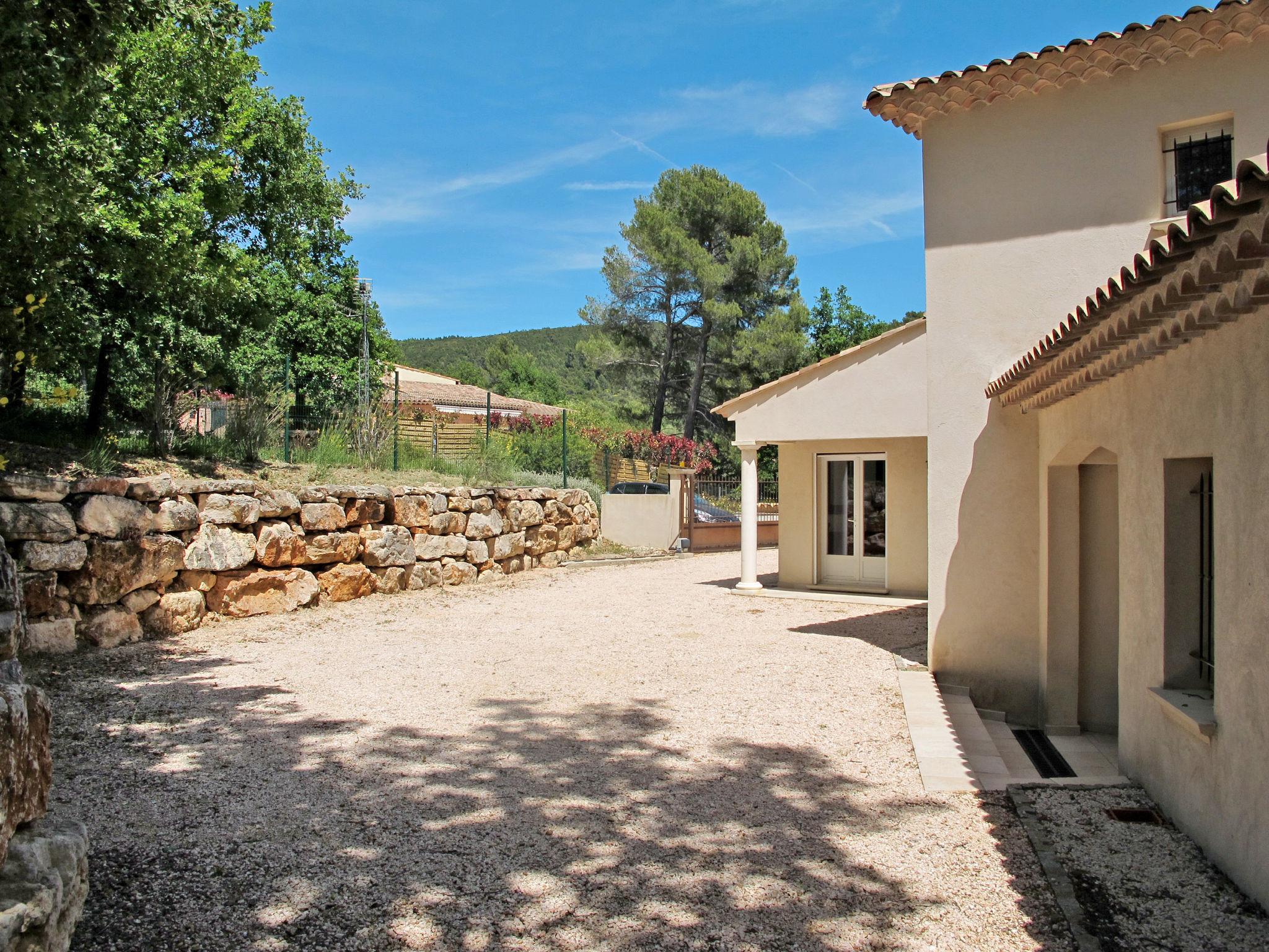 Foto 28 - Casa de 3 habitaciones en Draguignan con piscina privada y terraza