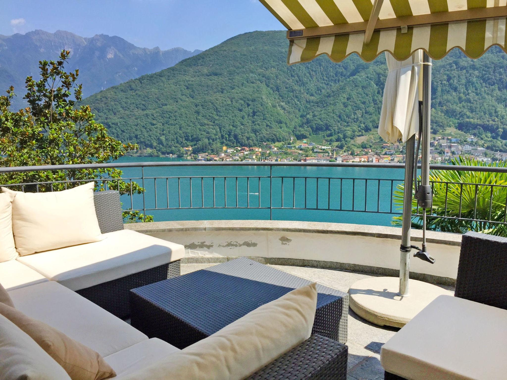 Photo 2 - Maison de 3 chambres à Vico Morcote avec jardin et terrasse