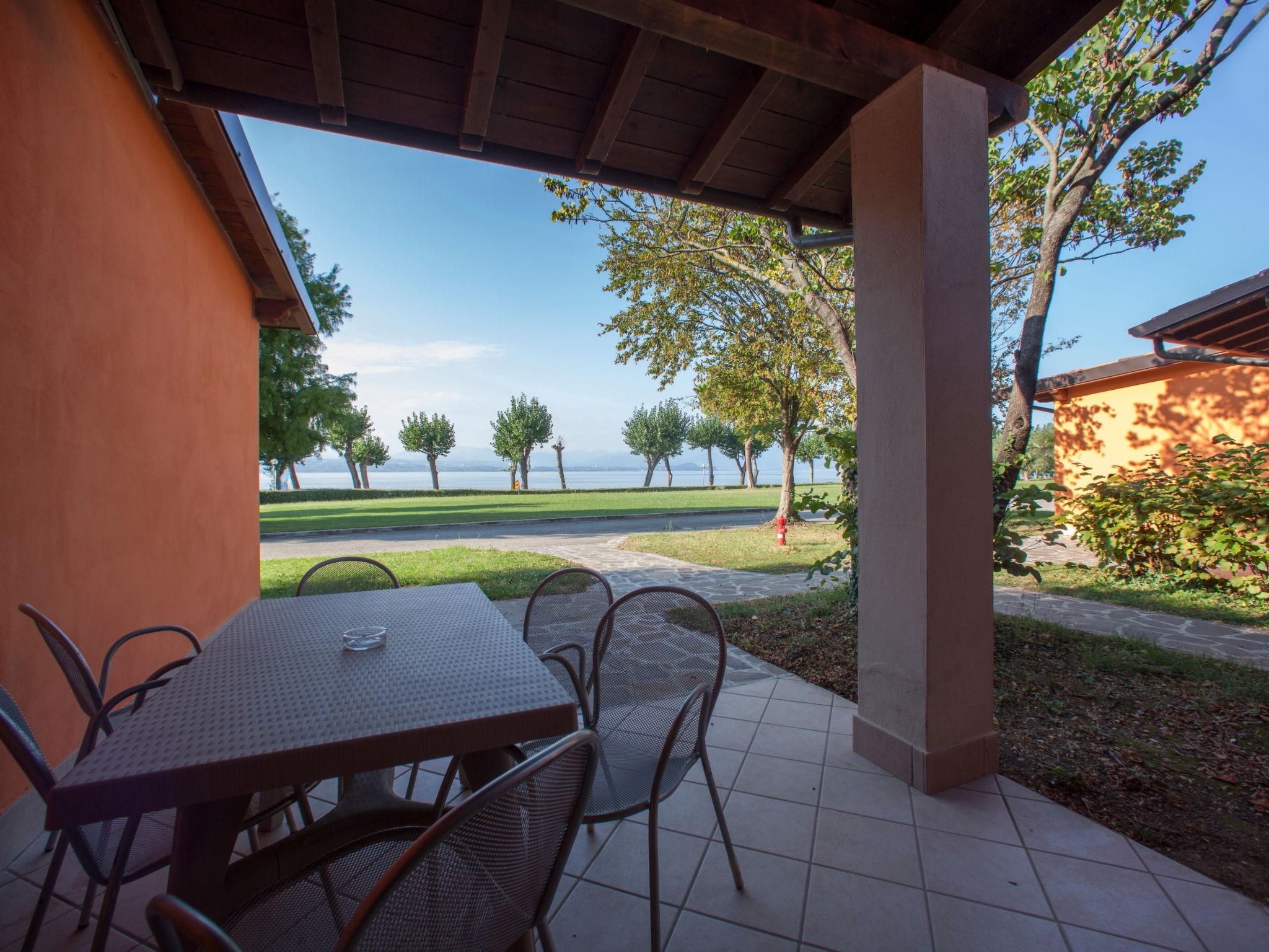 Foto 6 - Appartamento con 2 camere da letto a Sirmione con piscina e vista sulle montagne