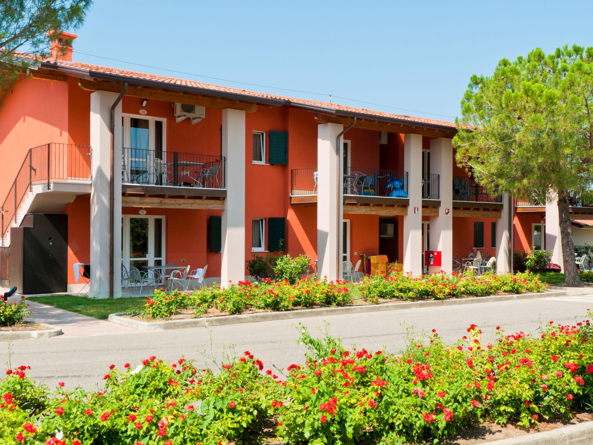 Foto 18 - Appartamento con 2 camere da letto a Sirmione con piscina e vista sulle montagne