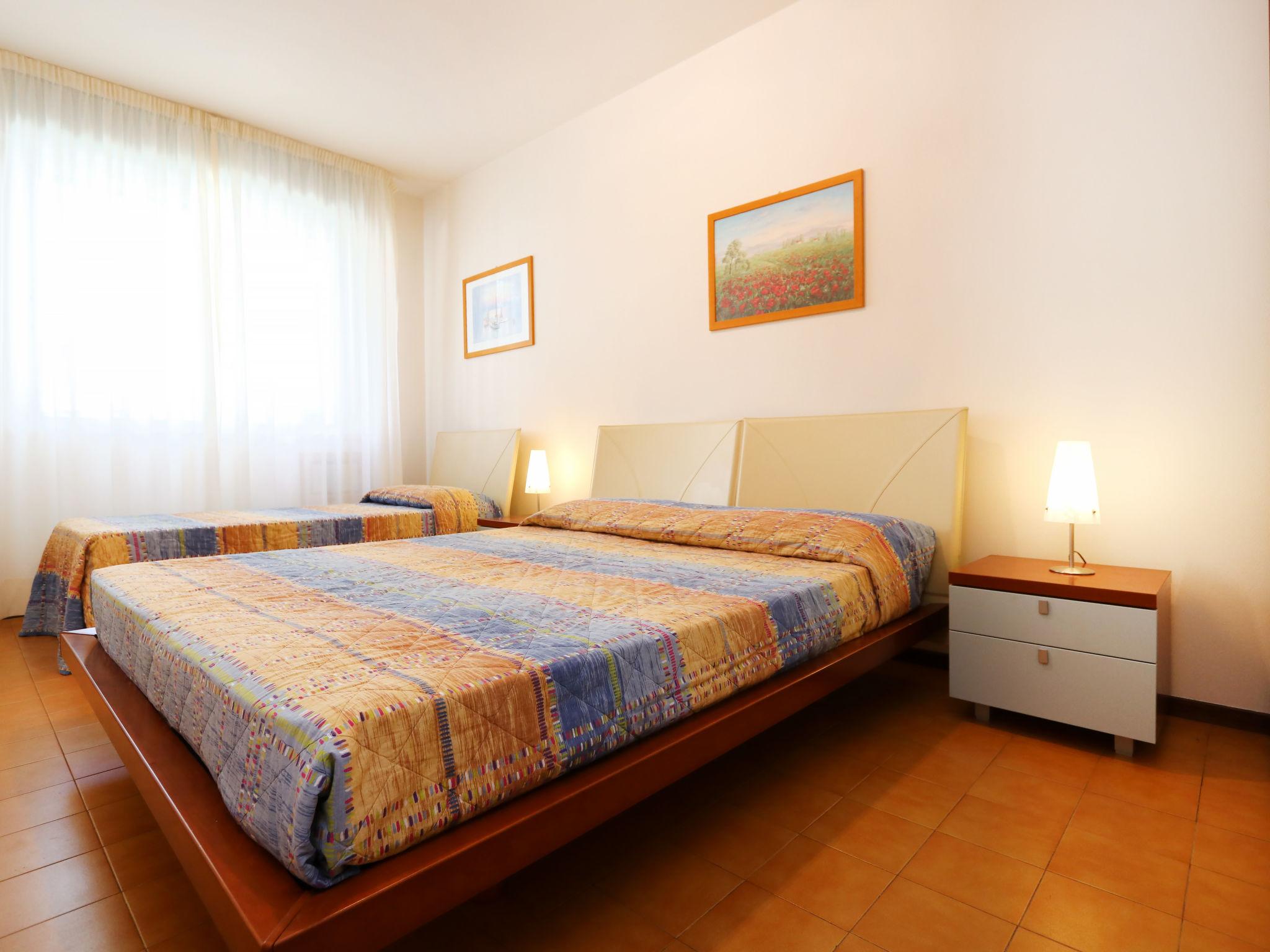 Foto 7 - Apartamento de 2 habitaciones en San Michele al Tagliamento con piscina y vistas al mar