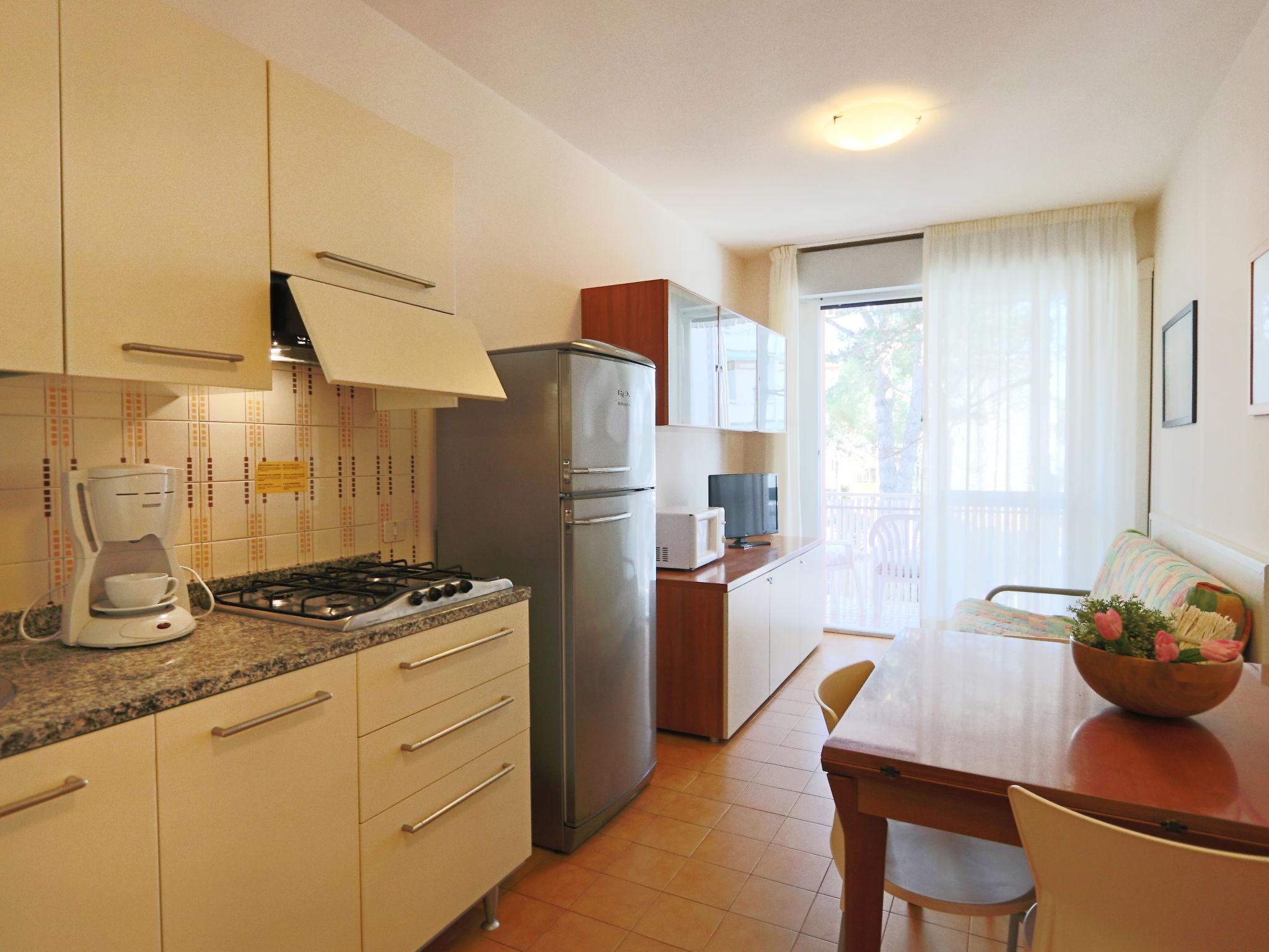 Foto 3 - Apartment mit 2 Schlafzimmern in San Michele al Tagliamento mit schwimmbad und blick aufs meer