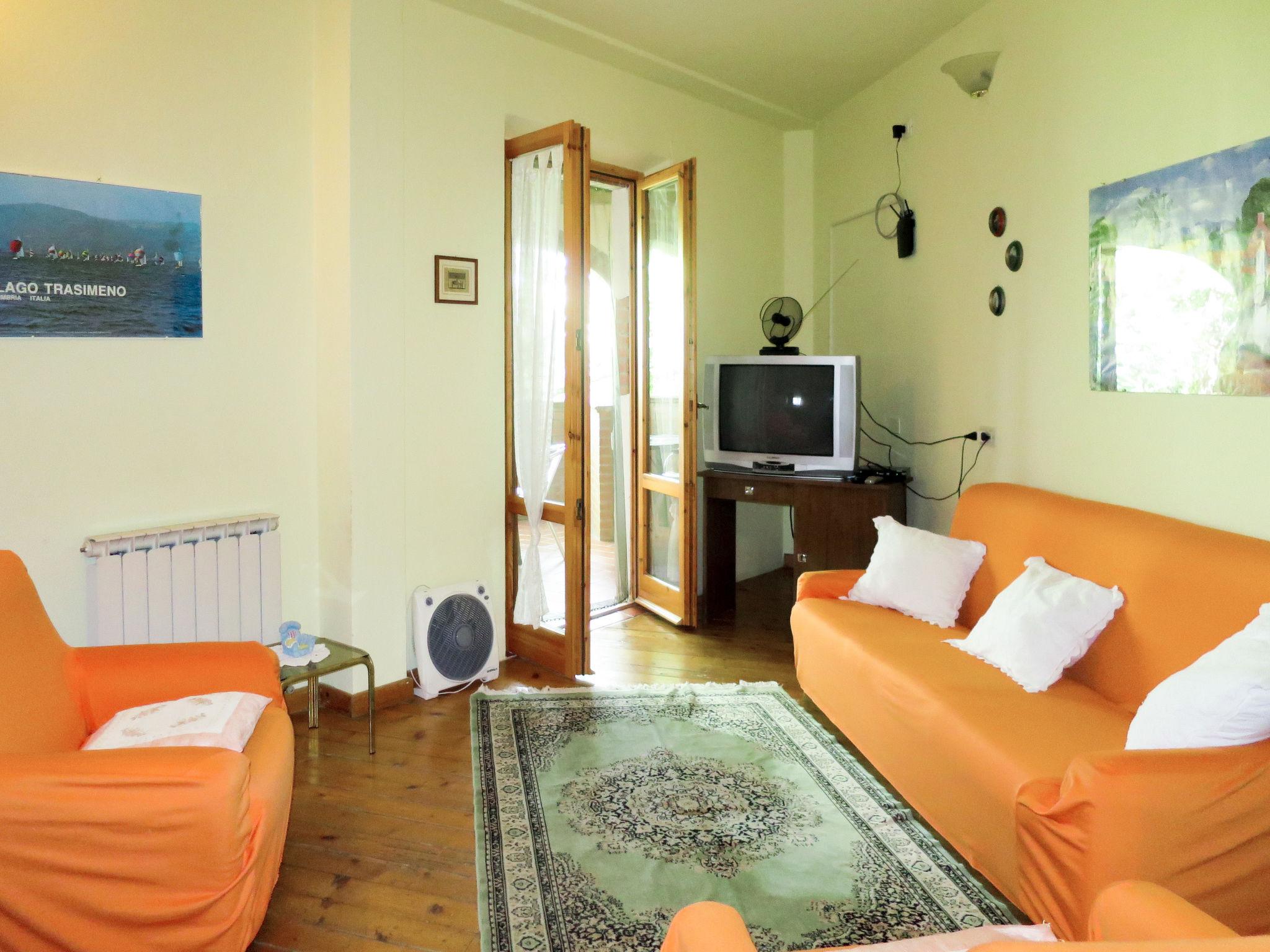 Photo 7 - 2 bedroom Apartment in Paciano with swimming pool and garden