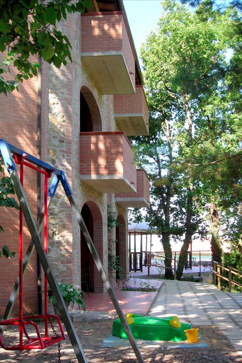Photo 19 - 2 bedroom Apartment in Paciano with swimming pool and mountain view