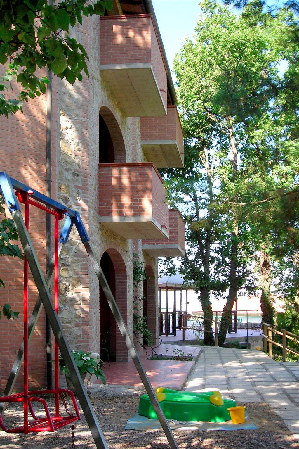 Photo 19 - Appartement de 2 chambres à Paciano avec piscine et vues sur la montagne