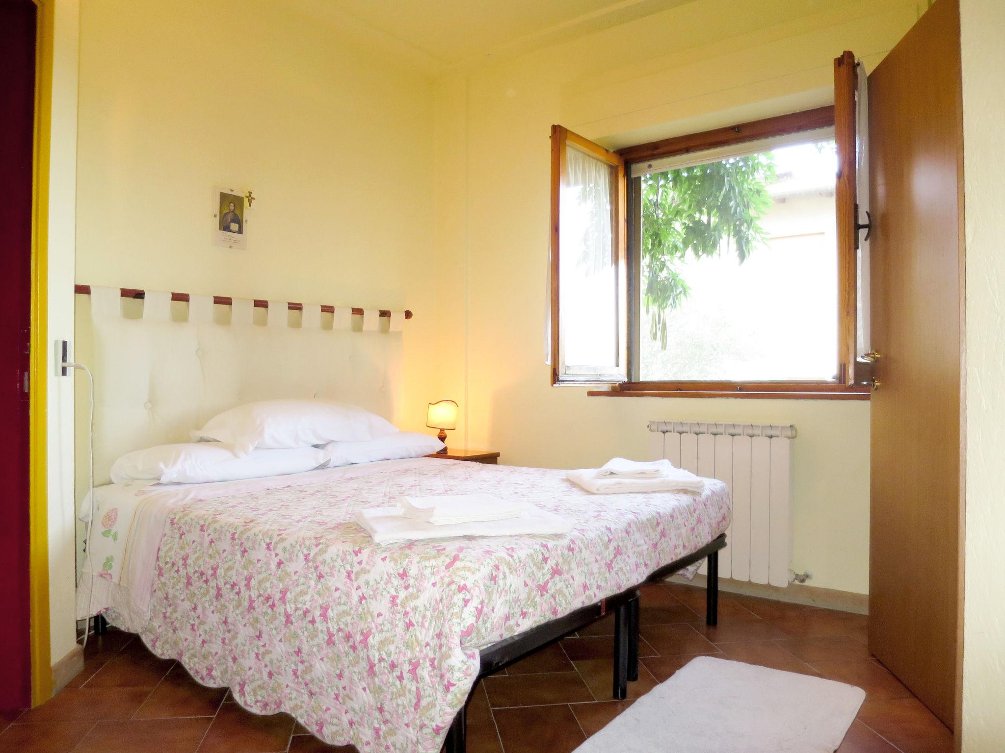 Photo 13 - 2 bedroom Apartment in Paciano with swimming pool and garden