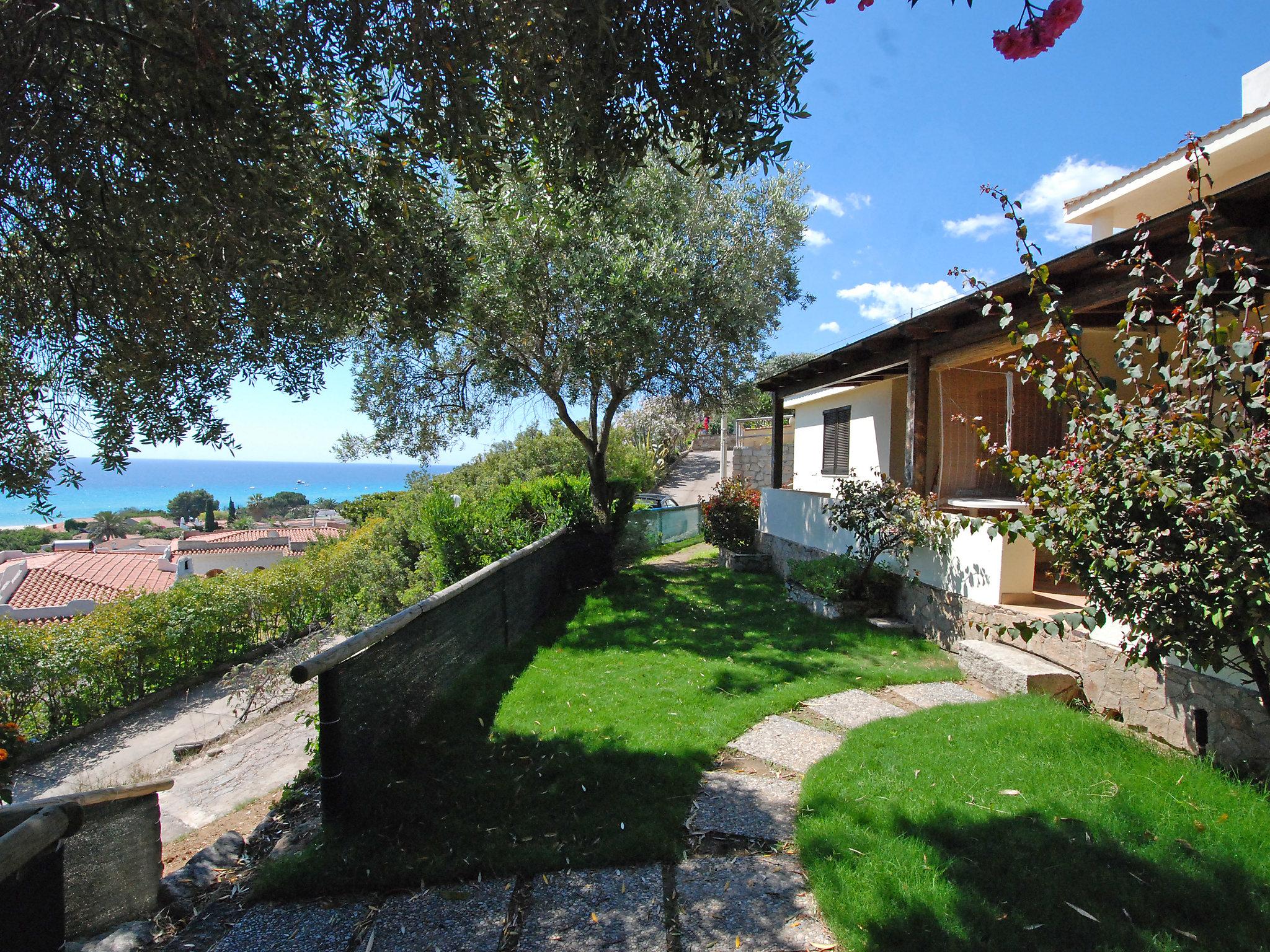 Photo 1 - Maison de 3 chambres à Muravera avec vues à la mer