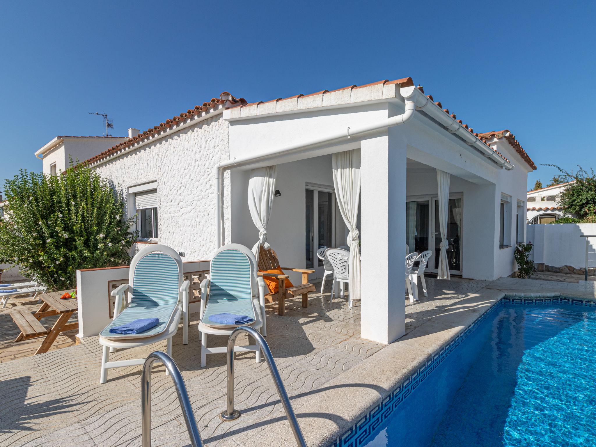 Photo 14 - Maison de 3 chambres à Castelló d'Empúries avec piscine privée et vues à la mer