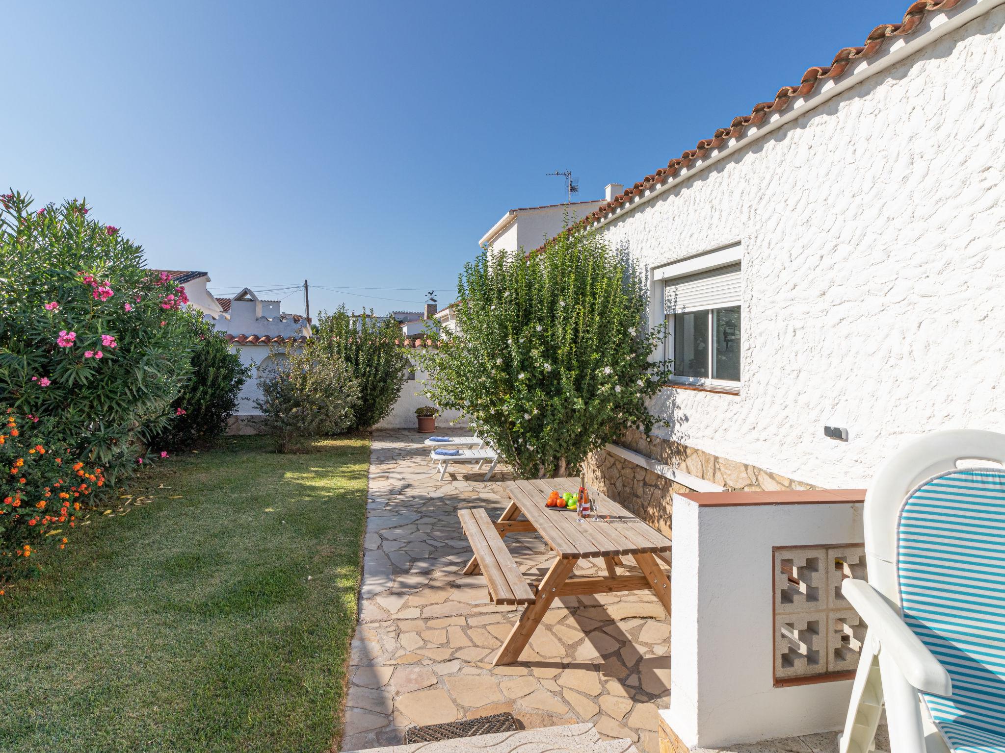 Photo 16 - Maison de 3 chambres à Castelló d'Empúries avec piscine privée et vues à la mer