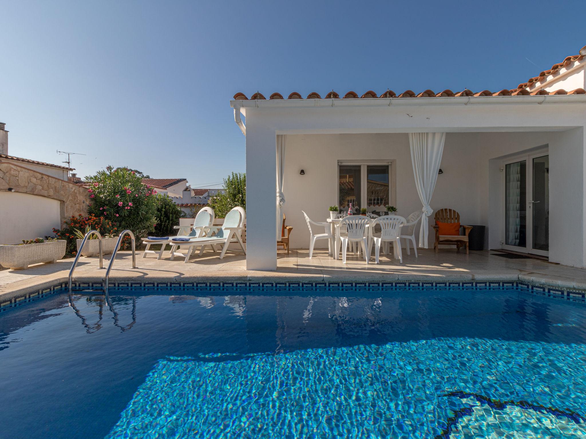 Foto 2 - Haus mit 3 Schlafzimmern in Castelló d'Empúries mit privater pool und blick aufs meer
