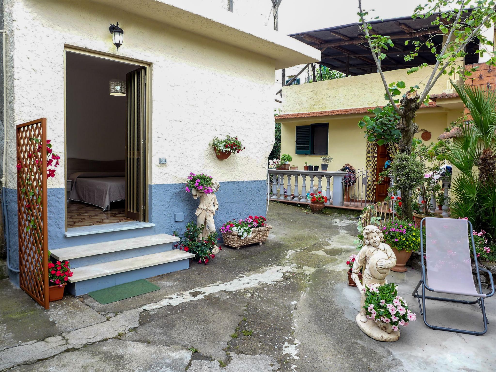 Foto 1 - Casa de 1 habitación en Massa Lubrense con jardín y vistas al mar
