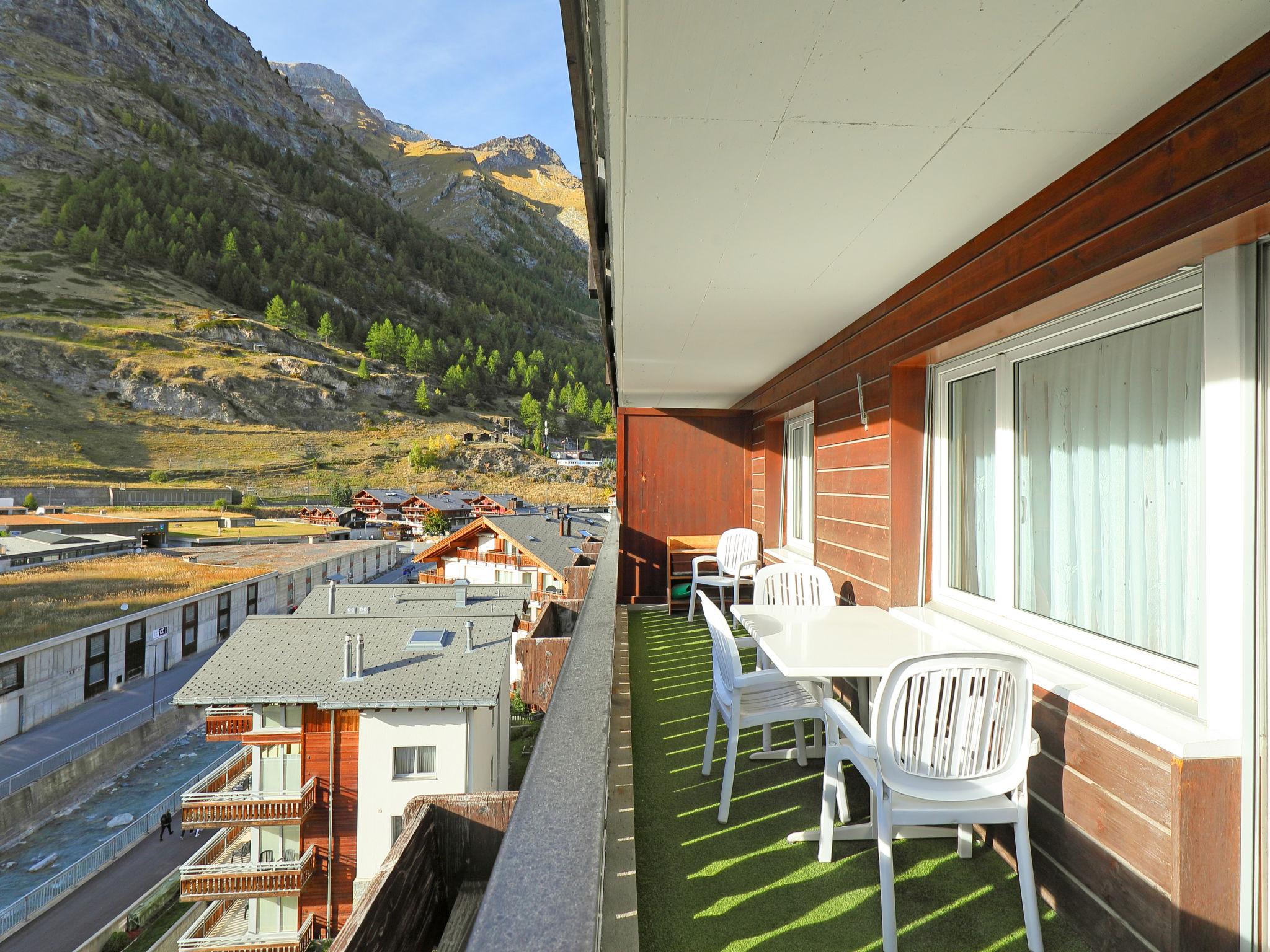 Foto 15 - Apartamento de 1 habitación en Zermatt con vistas a la montaña