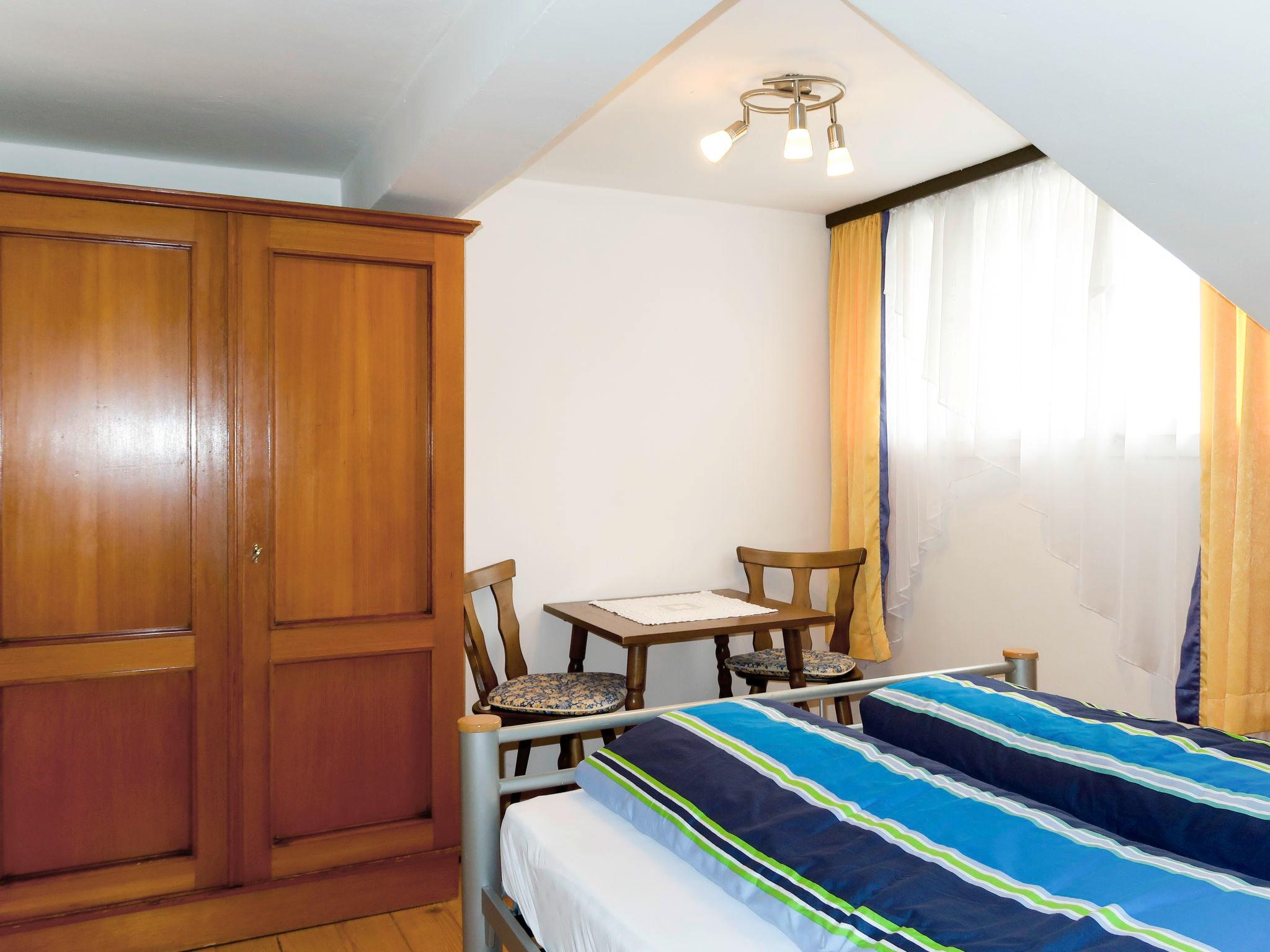Foto 11 - Appartamento con 3 camere da letto a Grins con vista sulle montagne