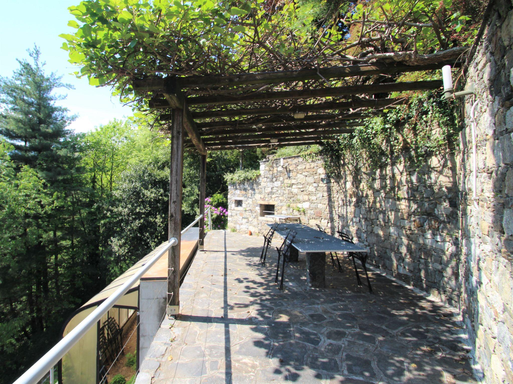 Foto 22 - Casa de 2 habitaciones en Pettenasco con jardín y vistas a la montaña
