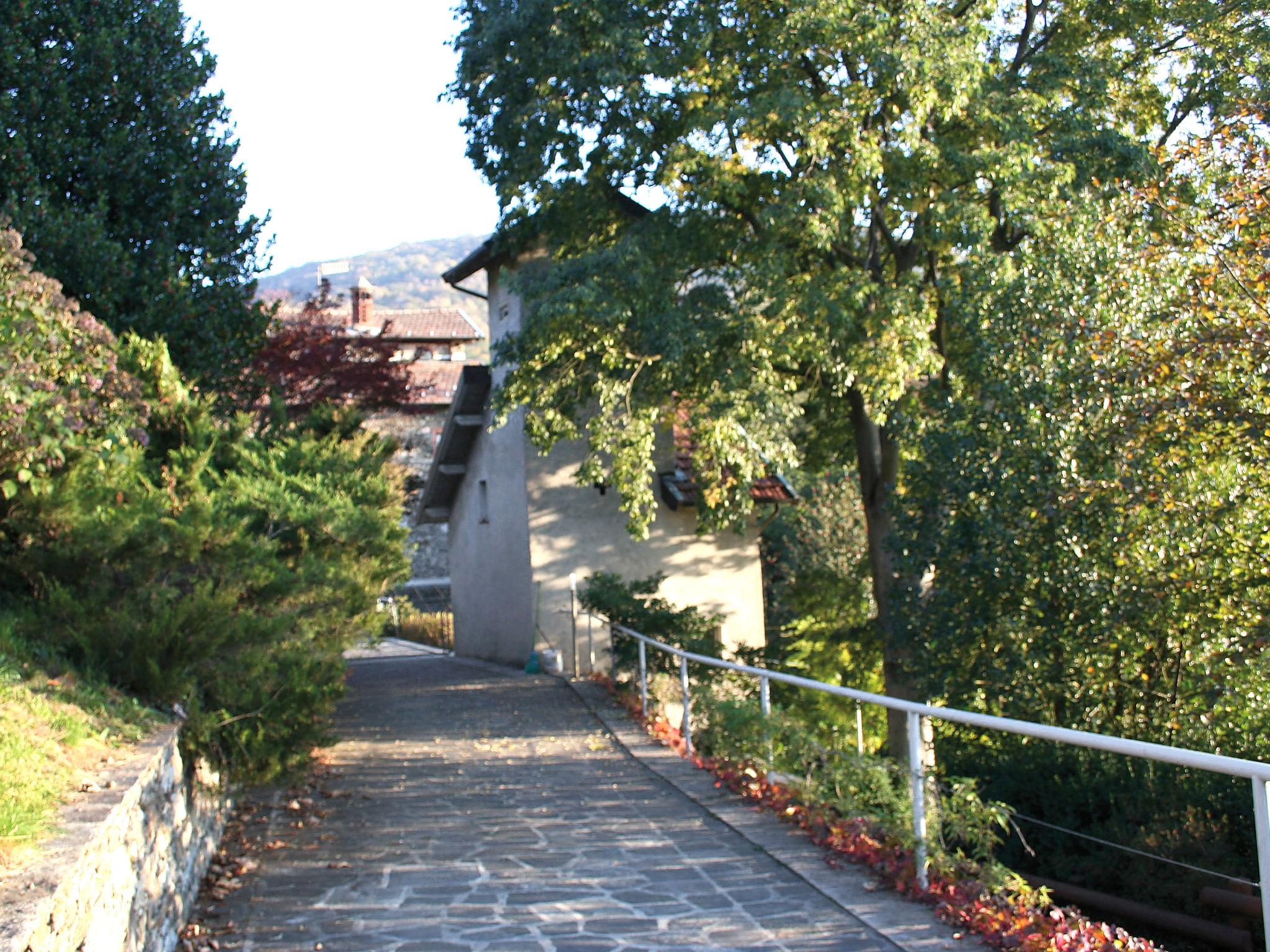 Photo 29 - Maison de 2 chambres à Pettenasco avec jardin et vues sur la montagne