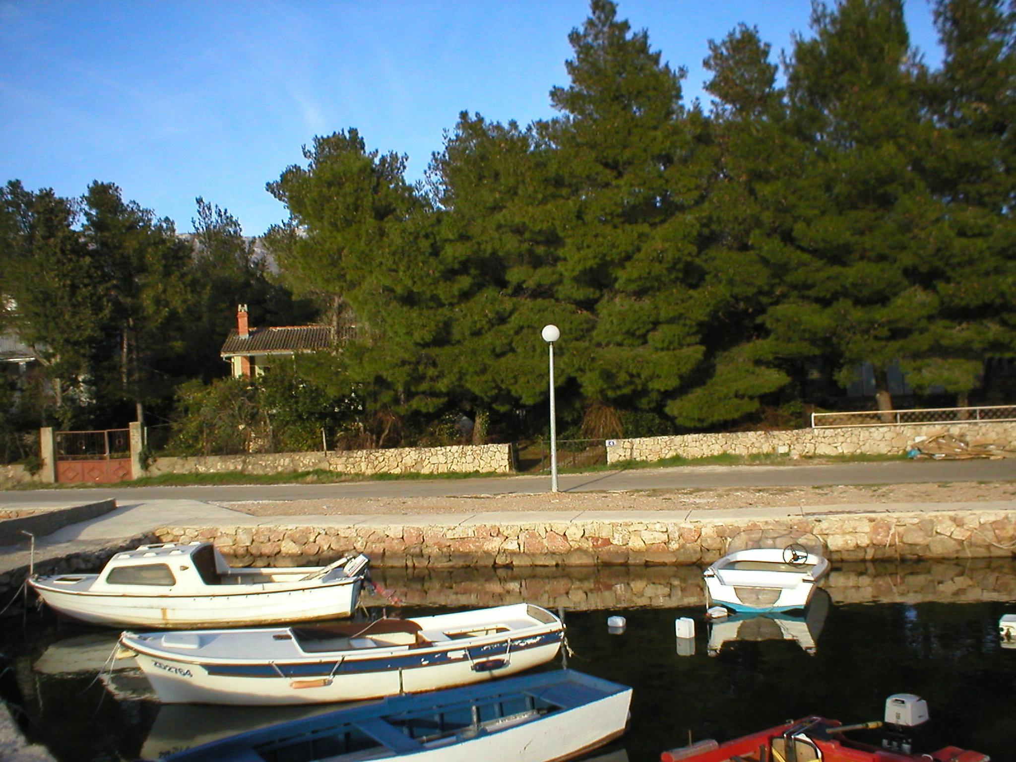 Foto 14 - Casa de 2 habitaciones en Jasenice con jardín y vistas al mar