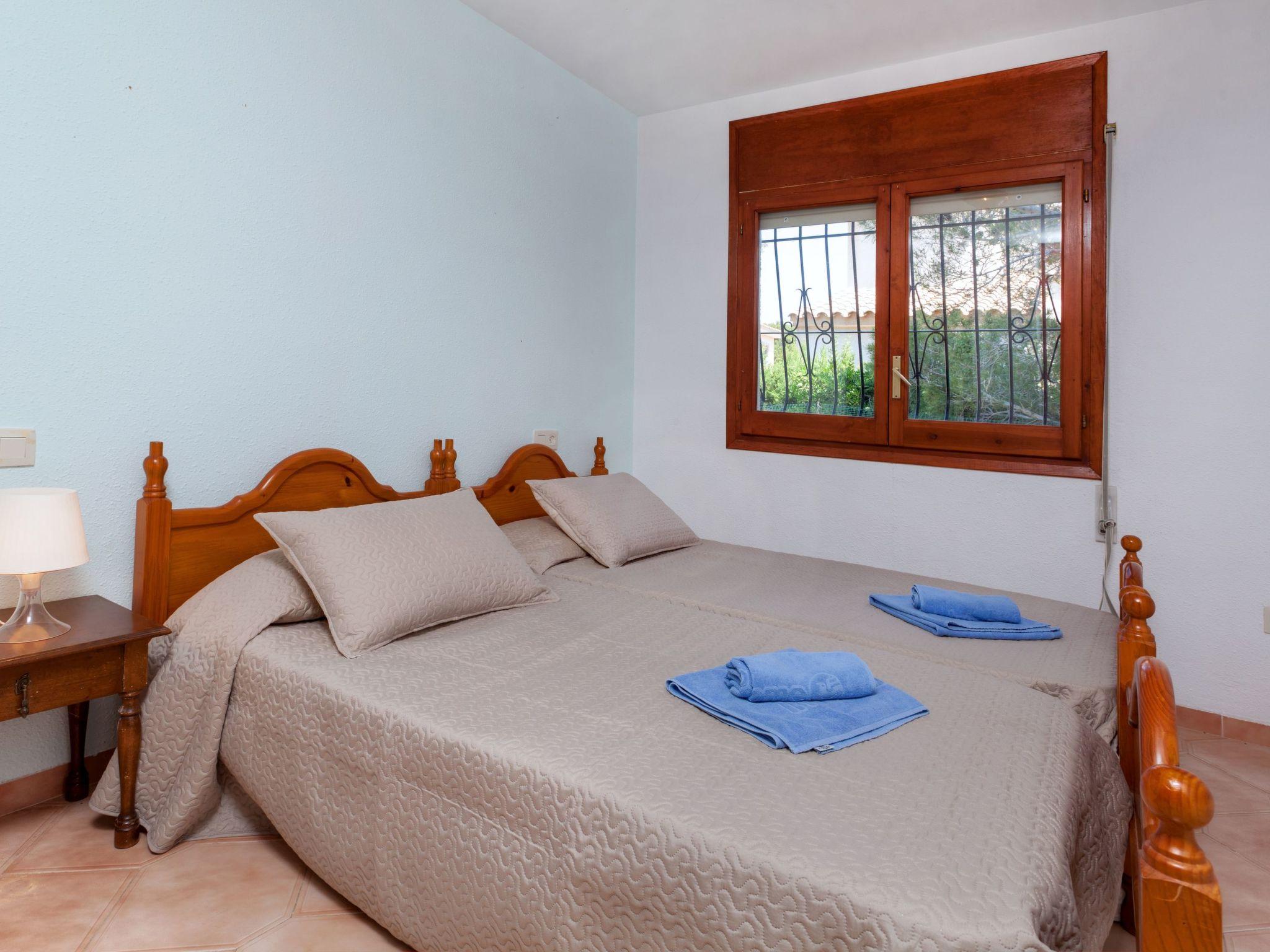 Photo 12 - 3 bedroom House in l'Ametlla de Mar with private pool and garden