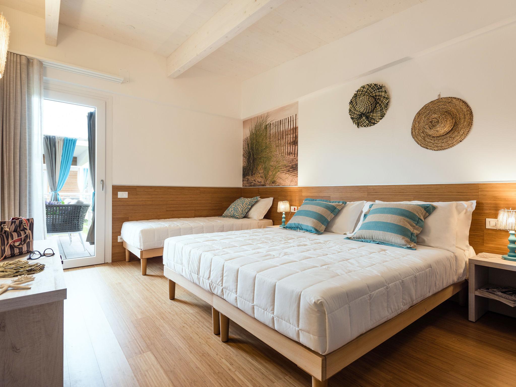 Foto 12 - Apartamento de 2 quartos em San Michele al Tagliamento com piscina e vistas do mar