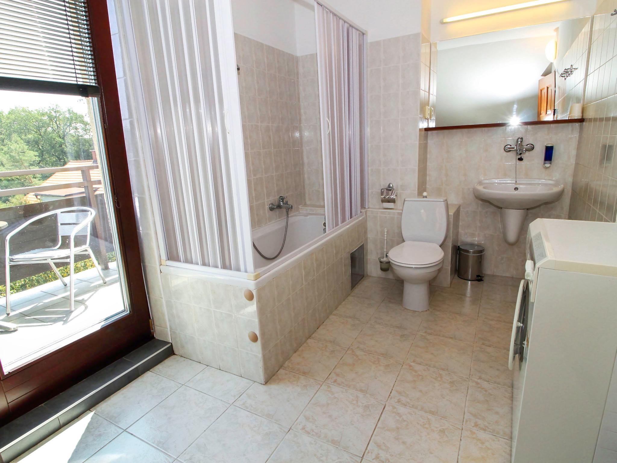 Photo 14 - 1 bedroom Apartment in Prague with garden