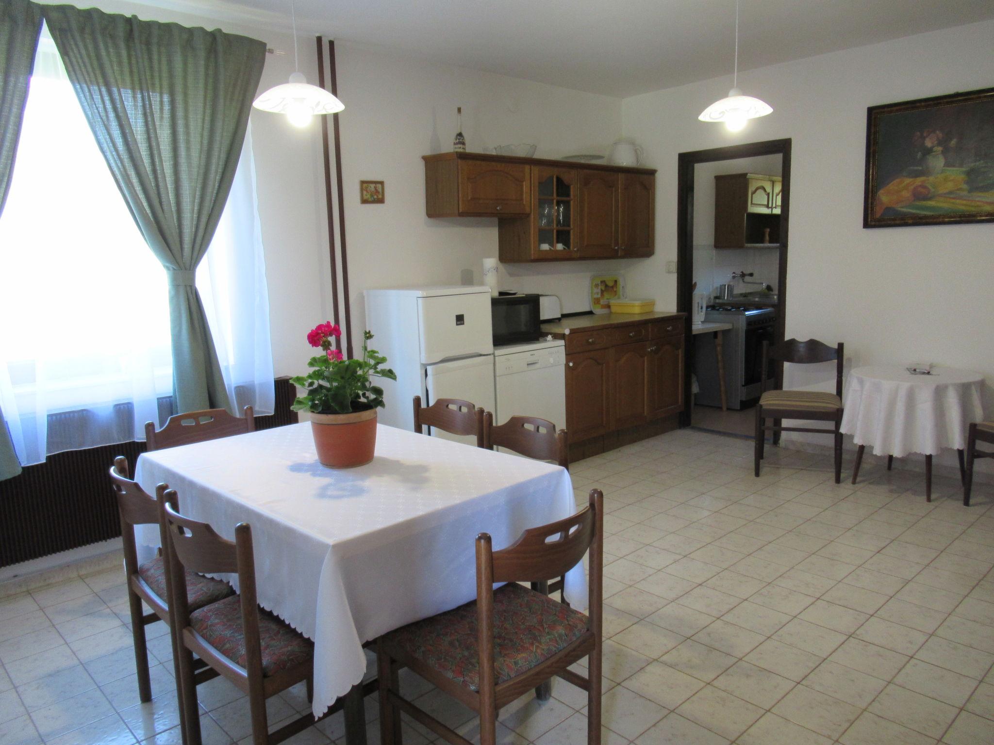 Photo 3 - 3 bedroom House in Balatonalmádi with private pool and mountain view