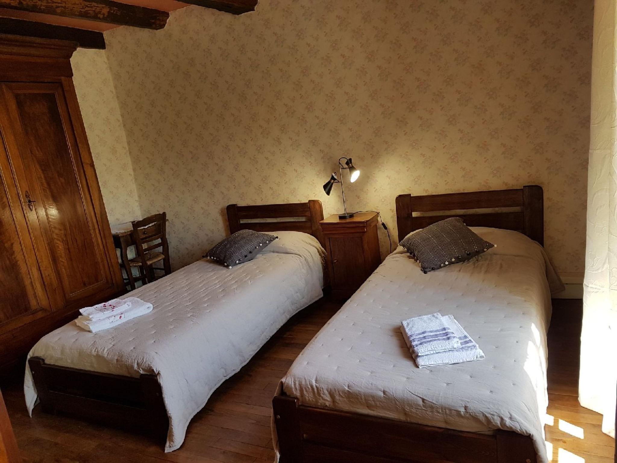 Foto 10 - Haus mit 2 Schlafzimmern in Turenne mit terrasse