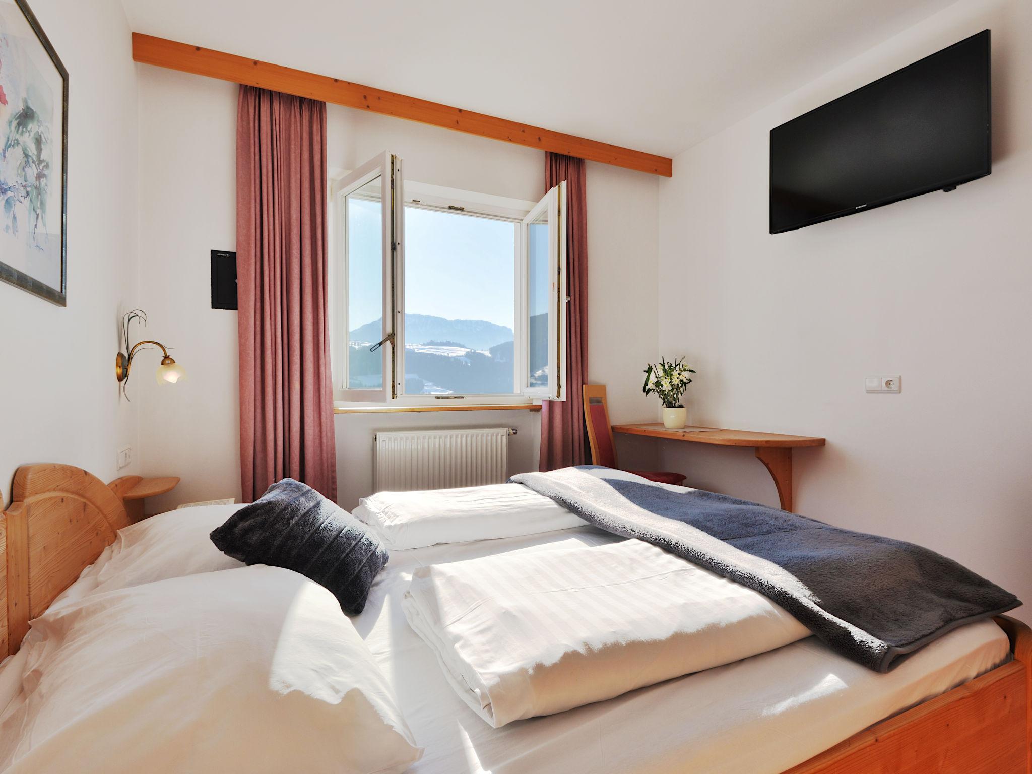 Foto 14 - Apartment mit 1 Schlafzimmer in Villanders mit schwimmbad und blick auf die berge