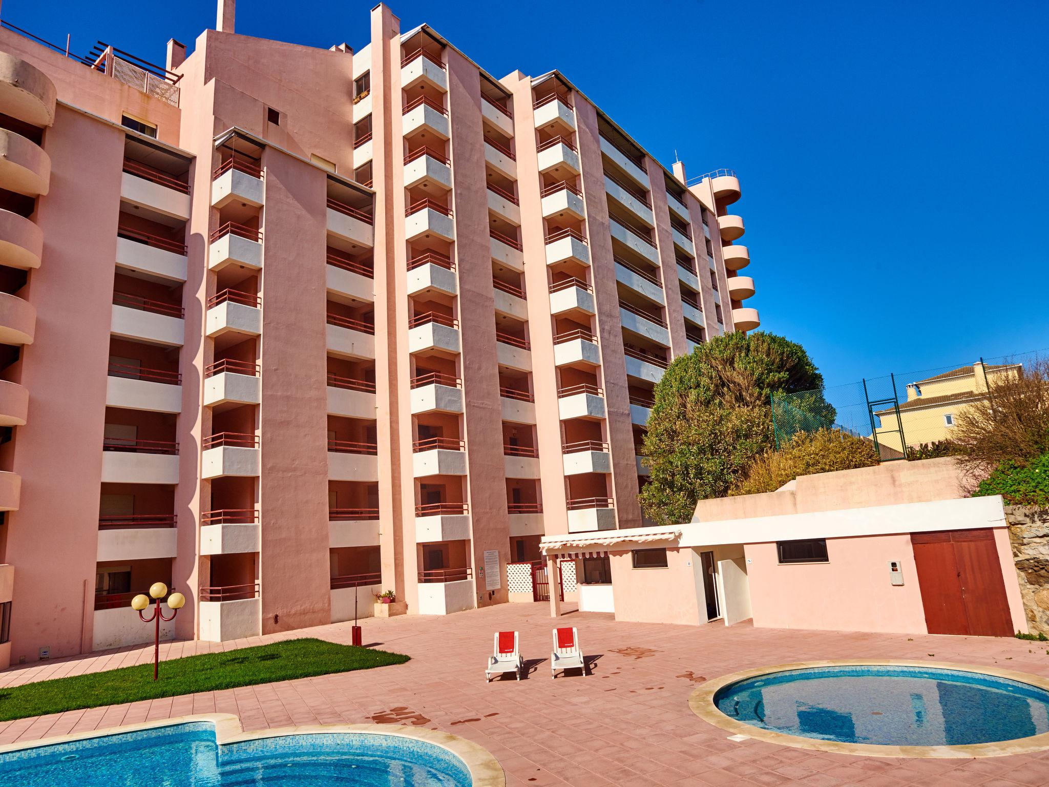 Foto 13 - Apartamento de 2 quartos em Mafra com piscina e vistas do mar