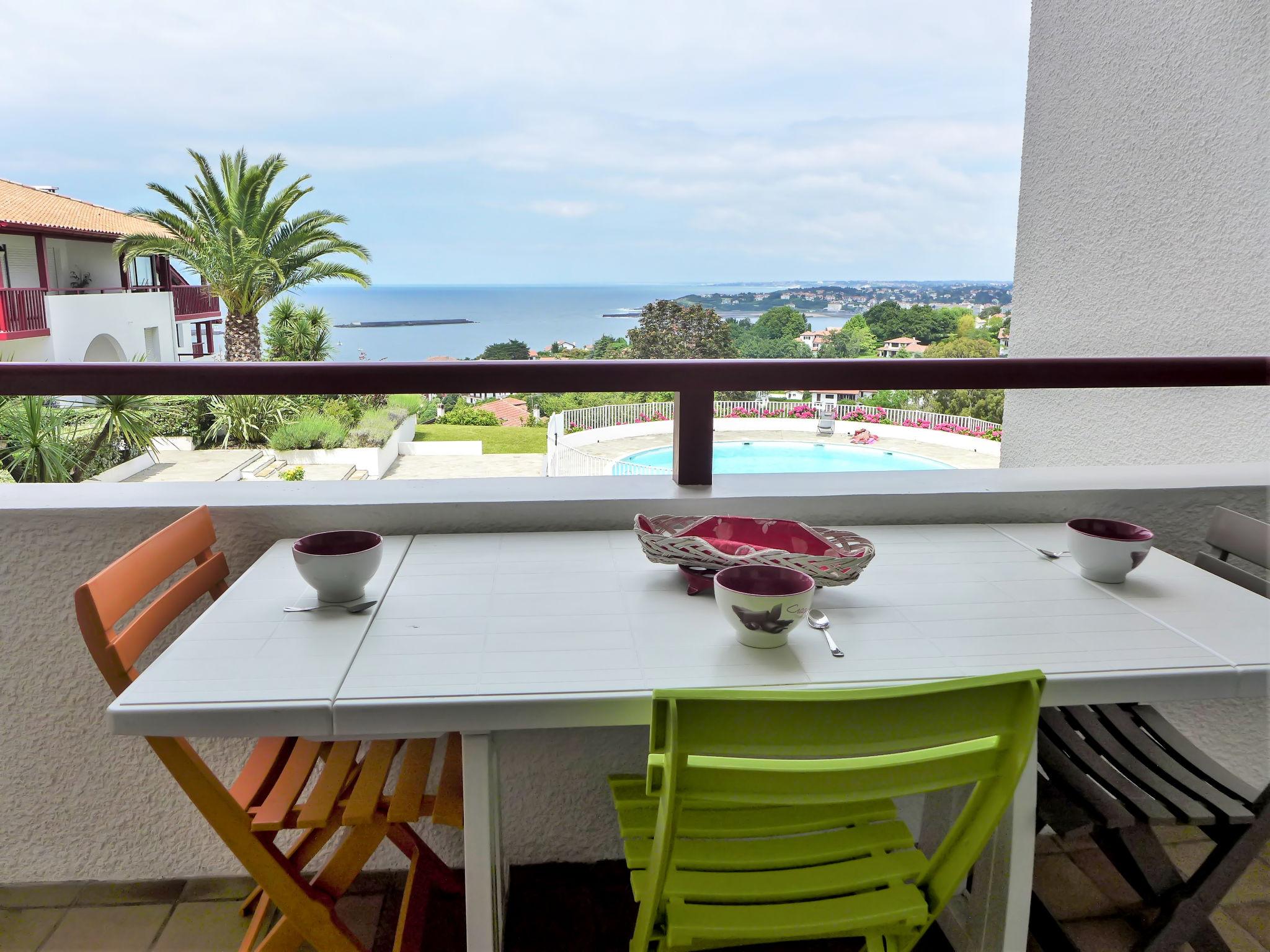 Photo 1 - 2 bedroom Apartment in Ciboure with swimming pool and sea view