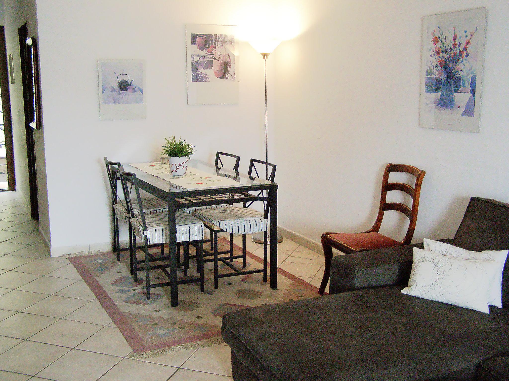Photo 2 - 1 bedroom Apartment in Gambarogno with swimming pool and garden