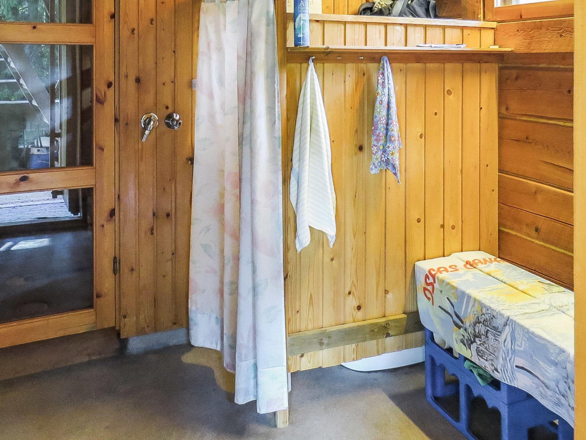 Foto 14 - Casa de 1 quarto em Punkalaidun com sauna