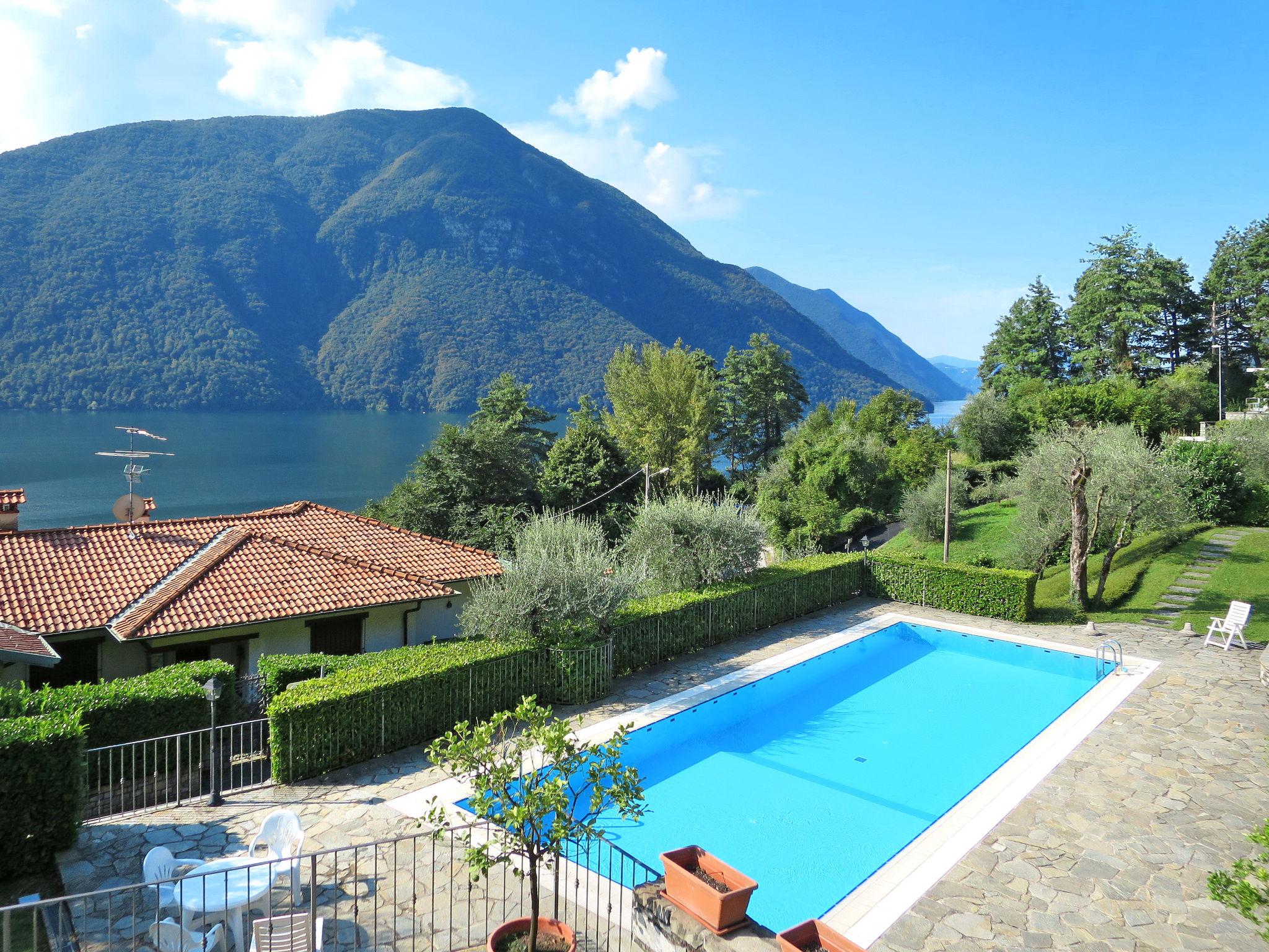 Foto 2 - Apartamento de 2 quartos em Valsolda com piscina e vista para a montanha