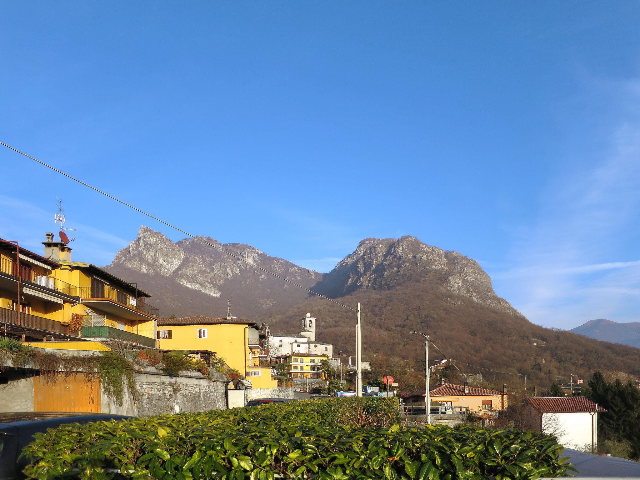 Foto 34 - Apartamento de 2 quartos em Valsolda com piscina e vista para a montanha