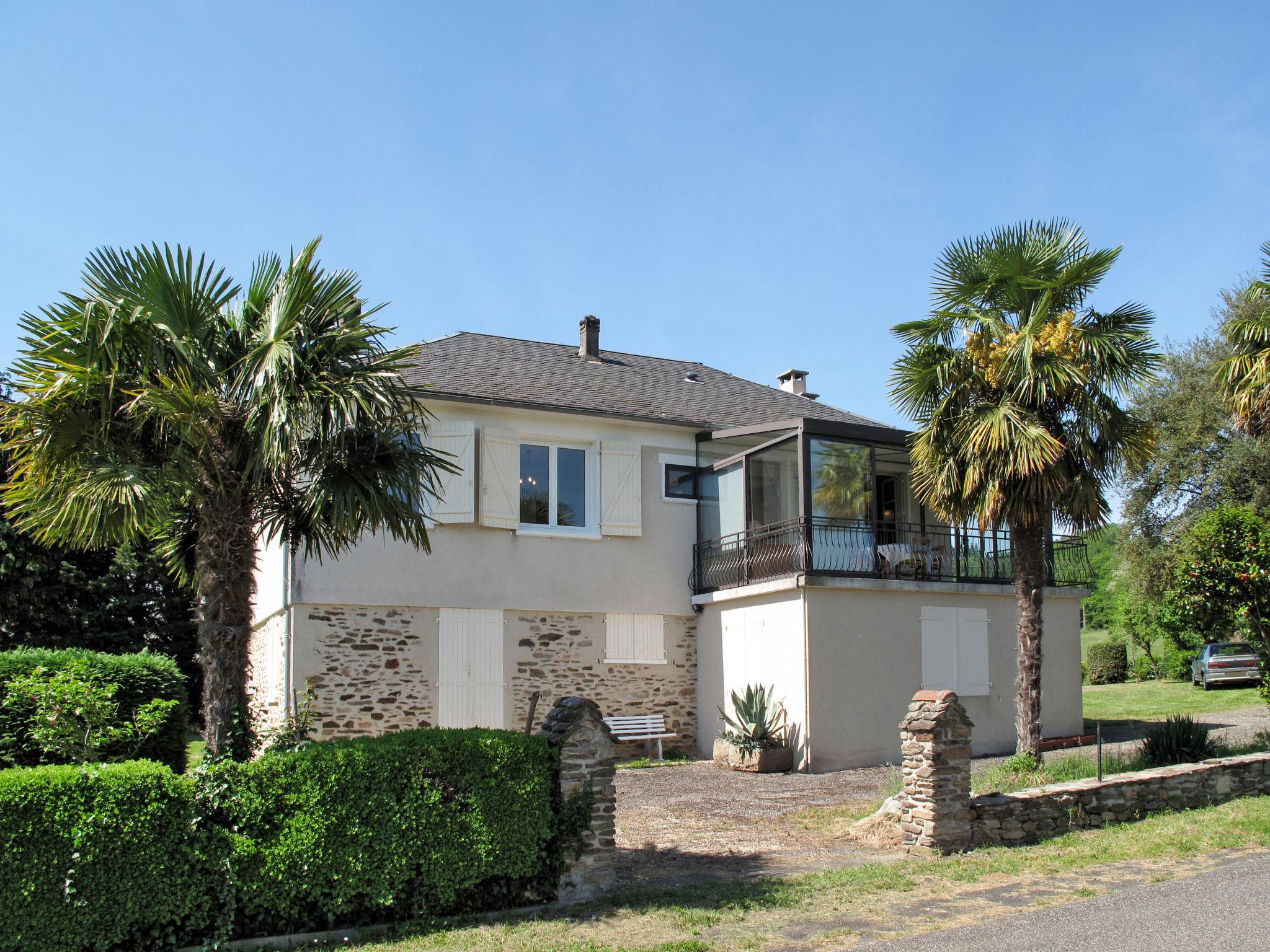 Photo 1 - Maison de 3 chambres à Altillac avec jardin et terrasse