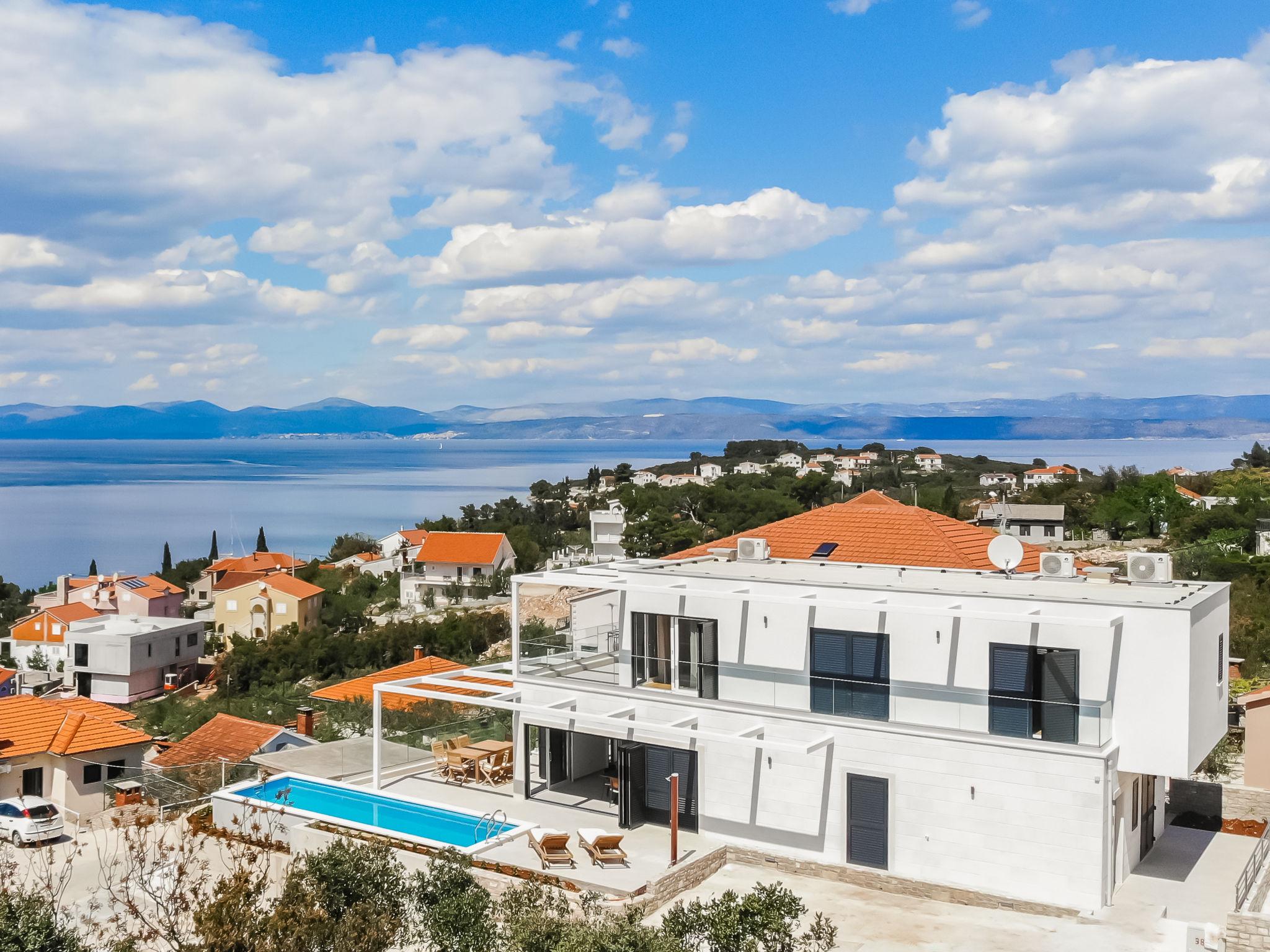 Foto 10 - Casa de 4 quartos em Šolta com piscina privada e vistas do mar