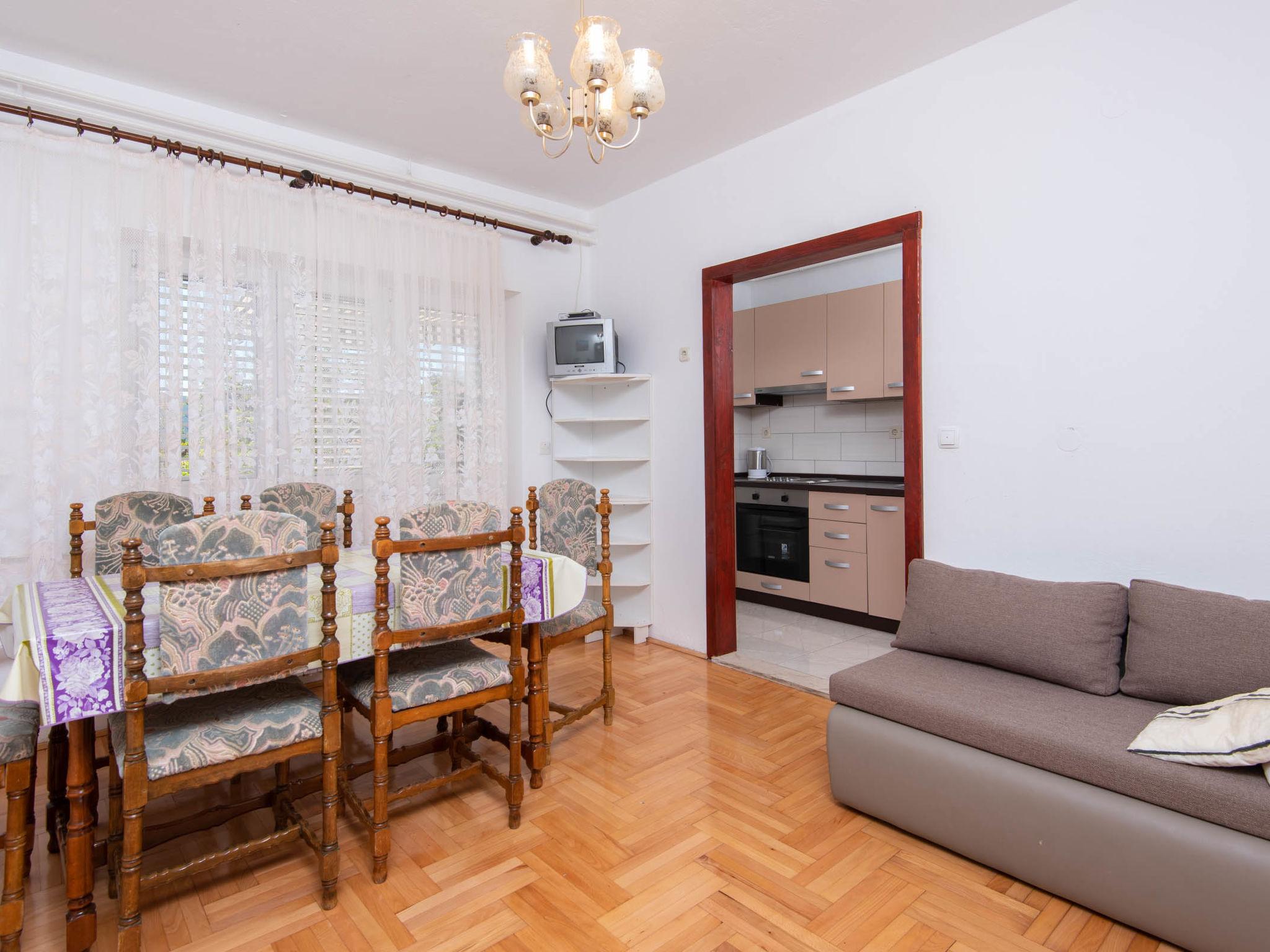 Foto 6 - Apartamento de 3 quartos em Orebić com piscina e jardim