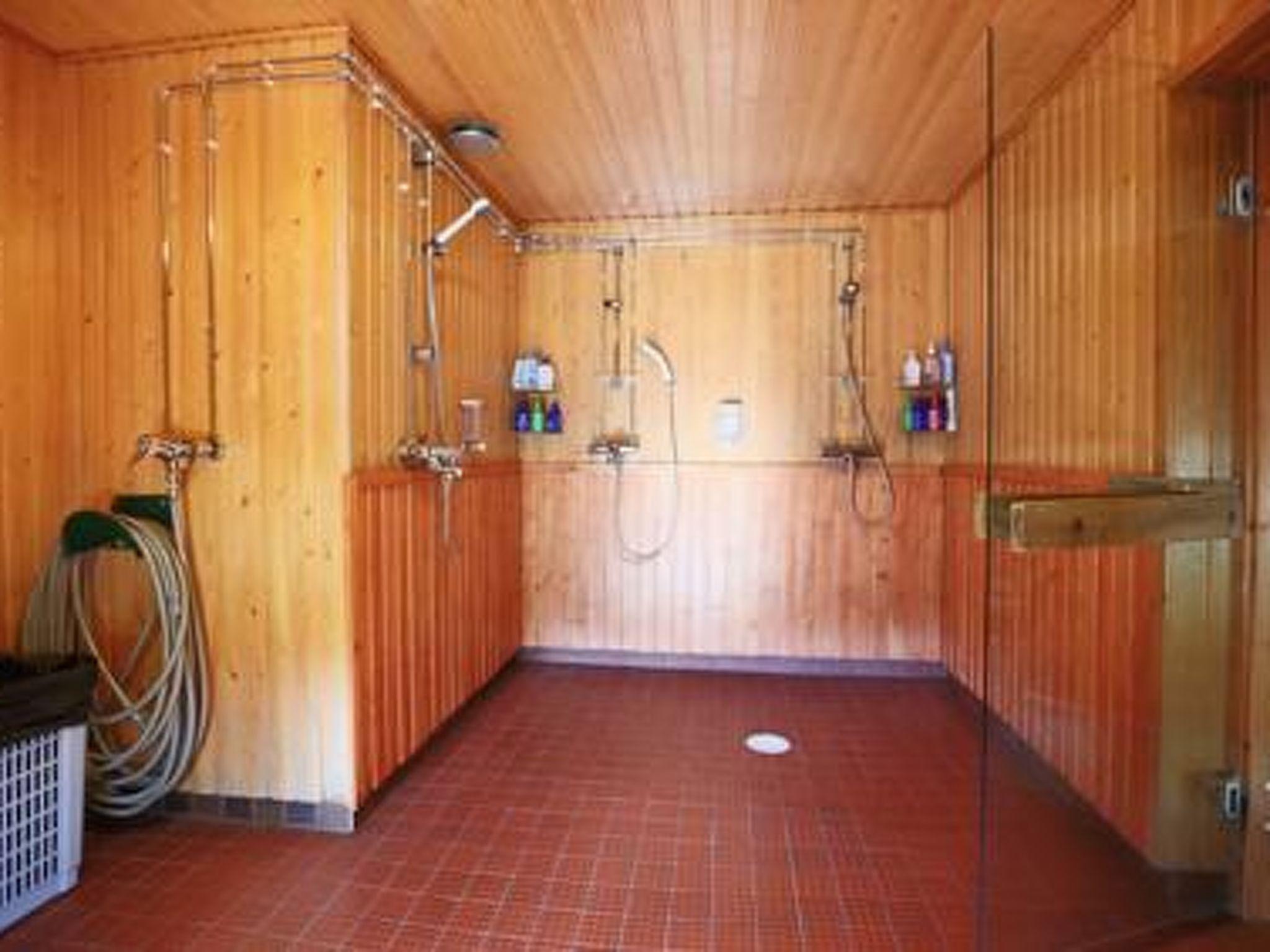 Foto 17 - Casa con 8 camere da letto a Sodankylä con sauna e vista sulle montagne
