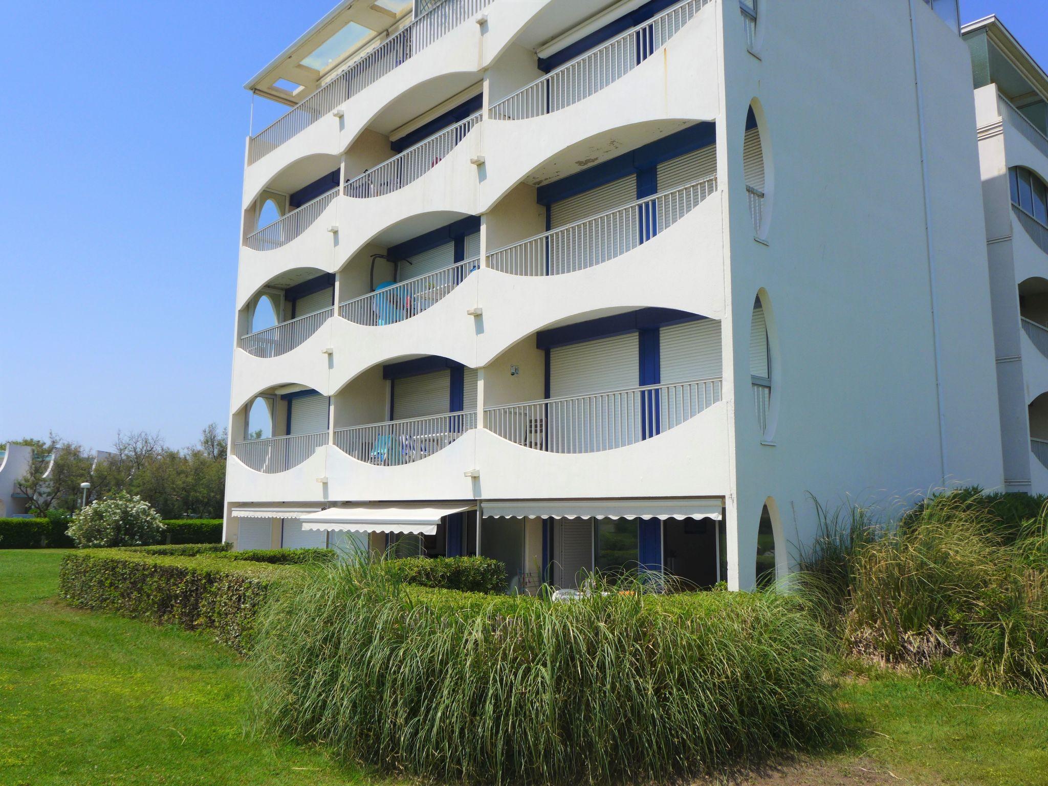 Foto 9 - Appartamento con 1 camera da letto a La Grande-Motte con giardino e vista mare