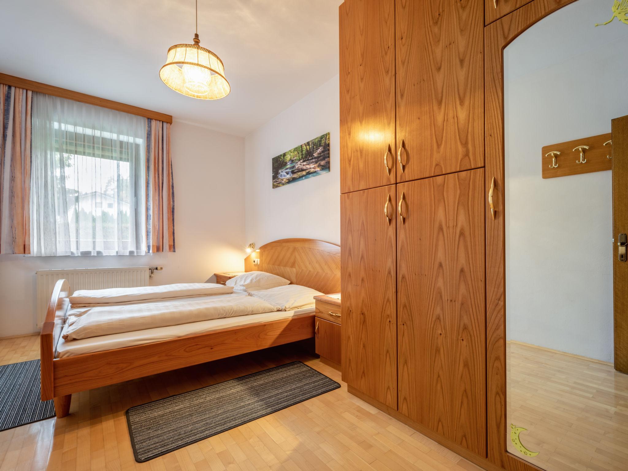 Photo 9 - Appartement de 2 chambres à Sankt Kanzian am Klopeiner See avec jardin et vues sur la montagne