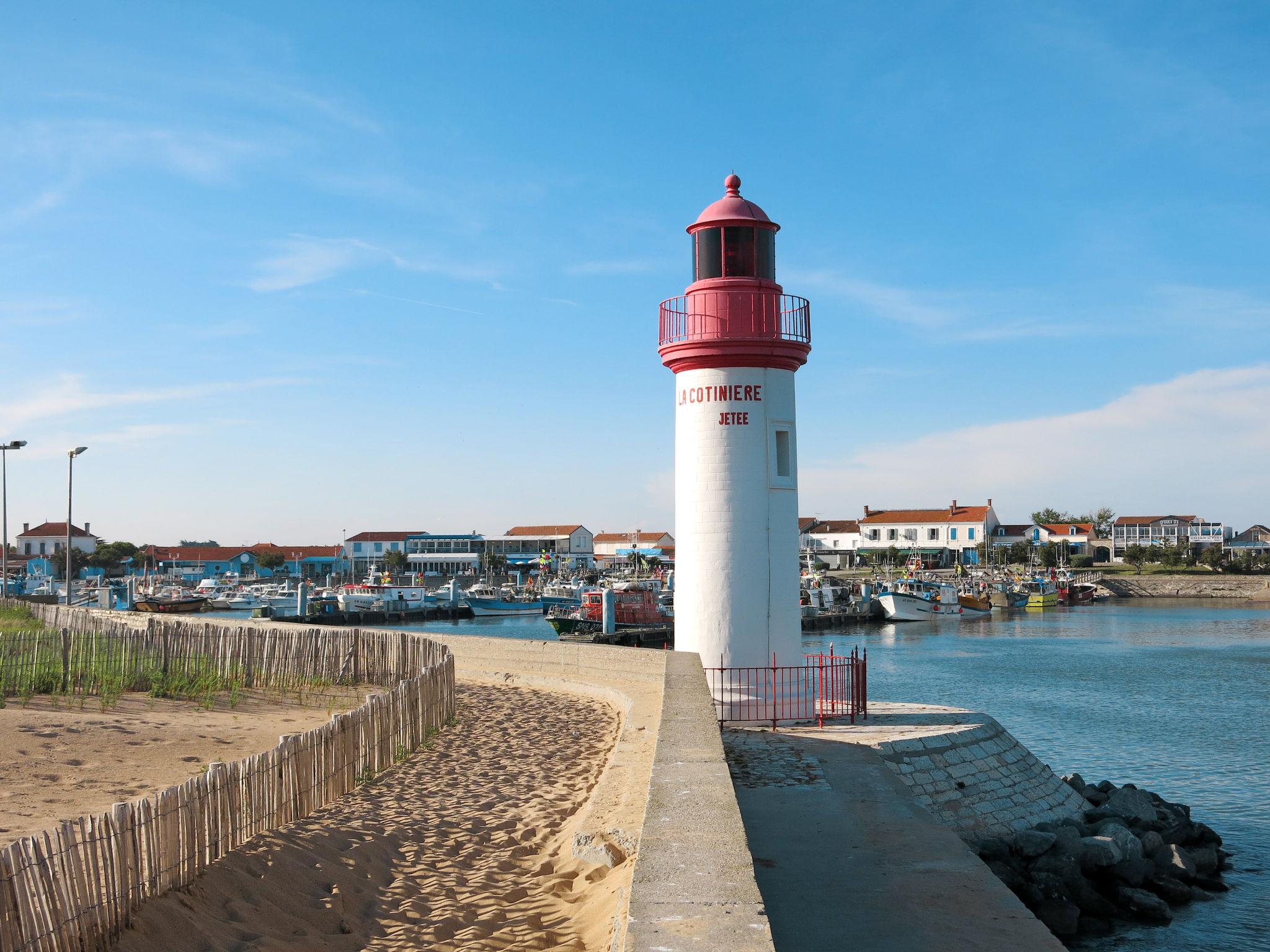 Photo 21 - 1 bedroom House in Saint-Georges-d'Oléron with swimming pool and sea view