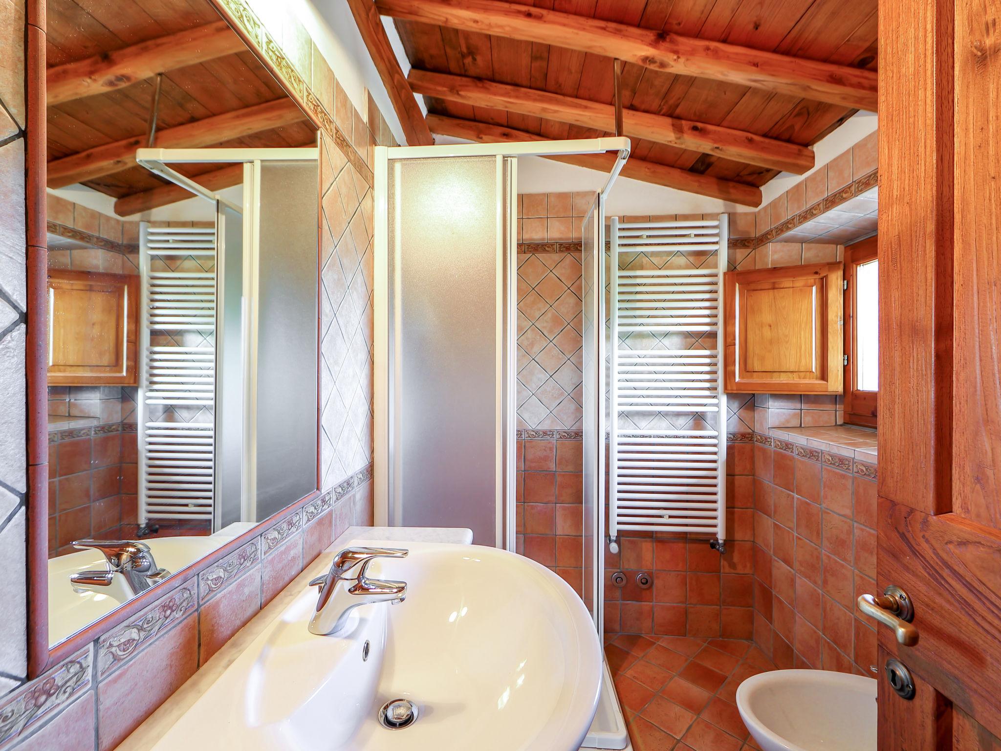 Foto 18 - Casa con 3 camere da letto a Greve in Chianti con piscina e giardino