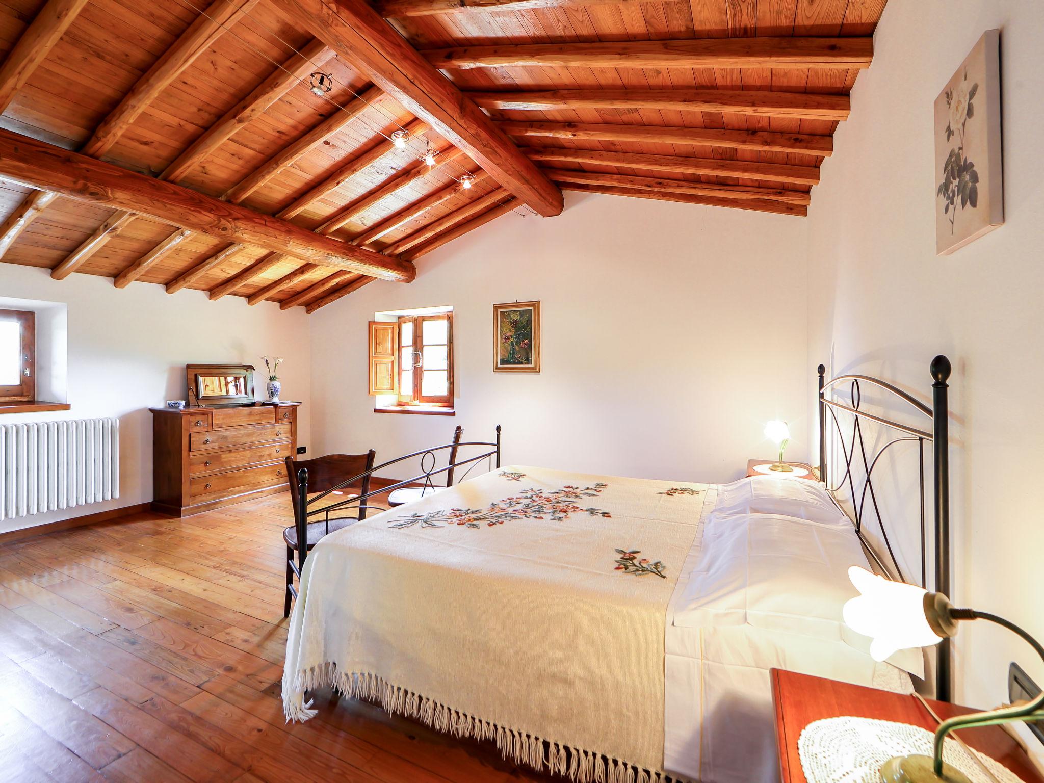 Foto 17 - Casa con 3 camere da letto a Greve in Chianti con piscina e giardino