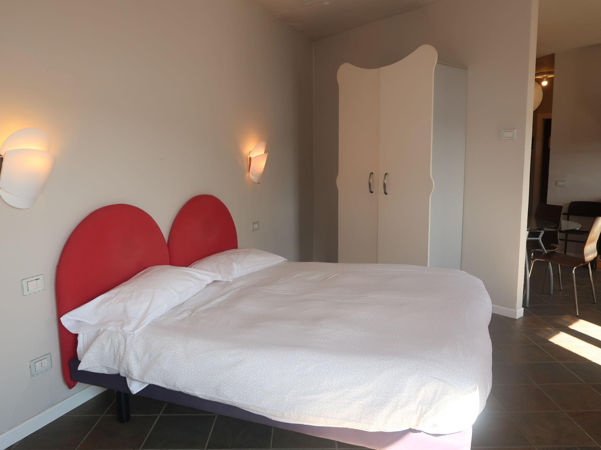 Foto 6 - Apartment mit 1 Schlafzimmer in Orta San Giulio mit blick auf die berge