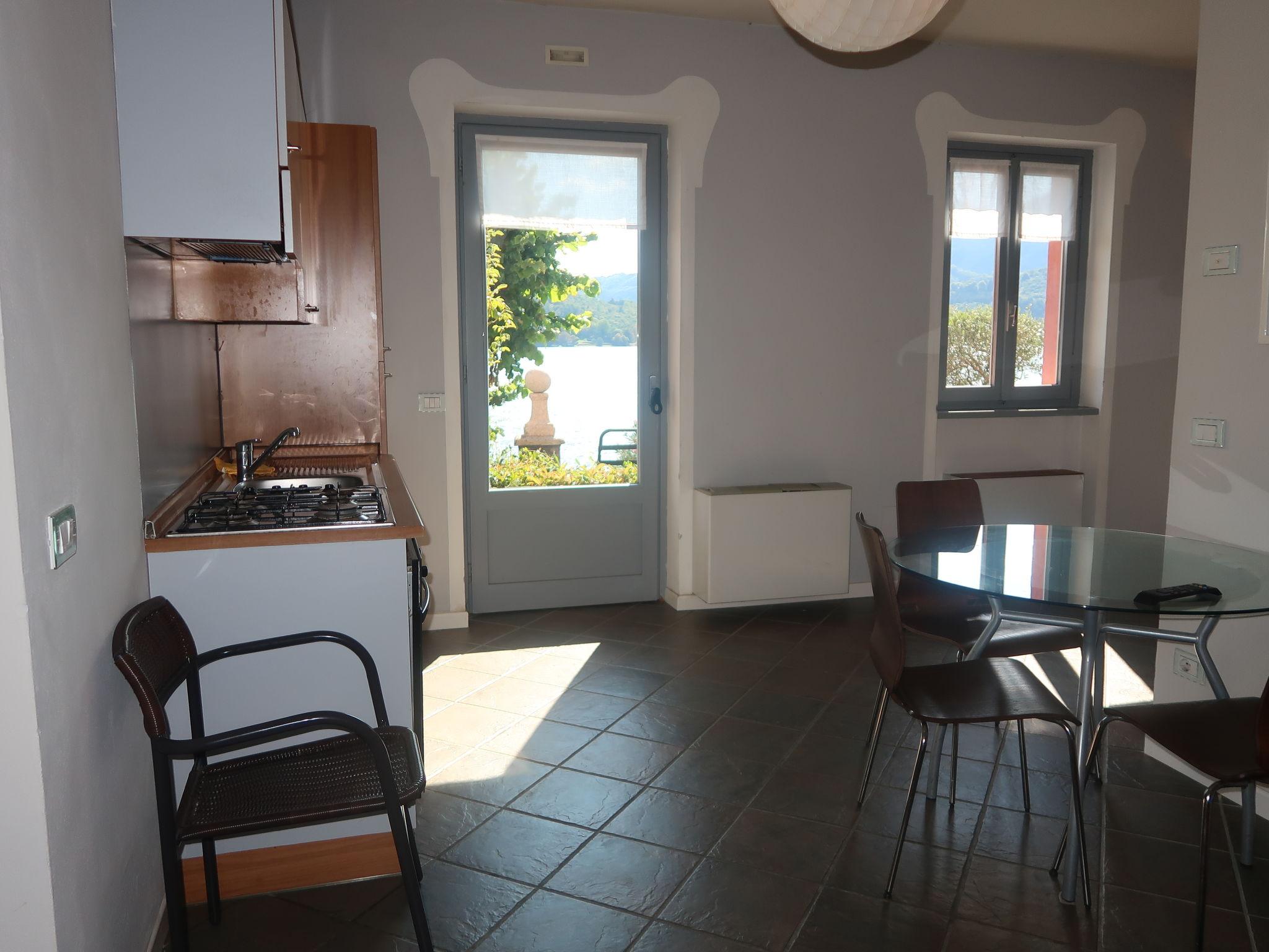 Foto 4 - Apartamento de 1 quarto em Orta San Giulio com vista para a montanha