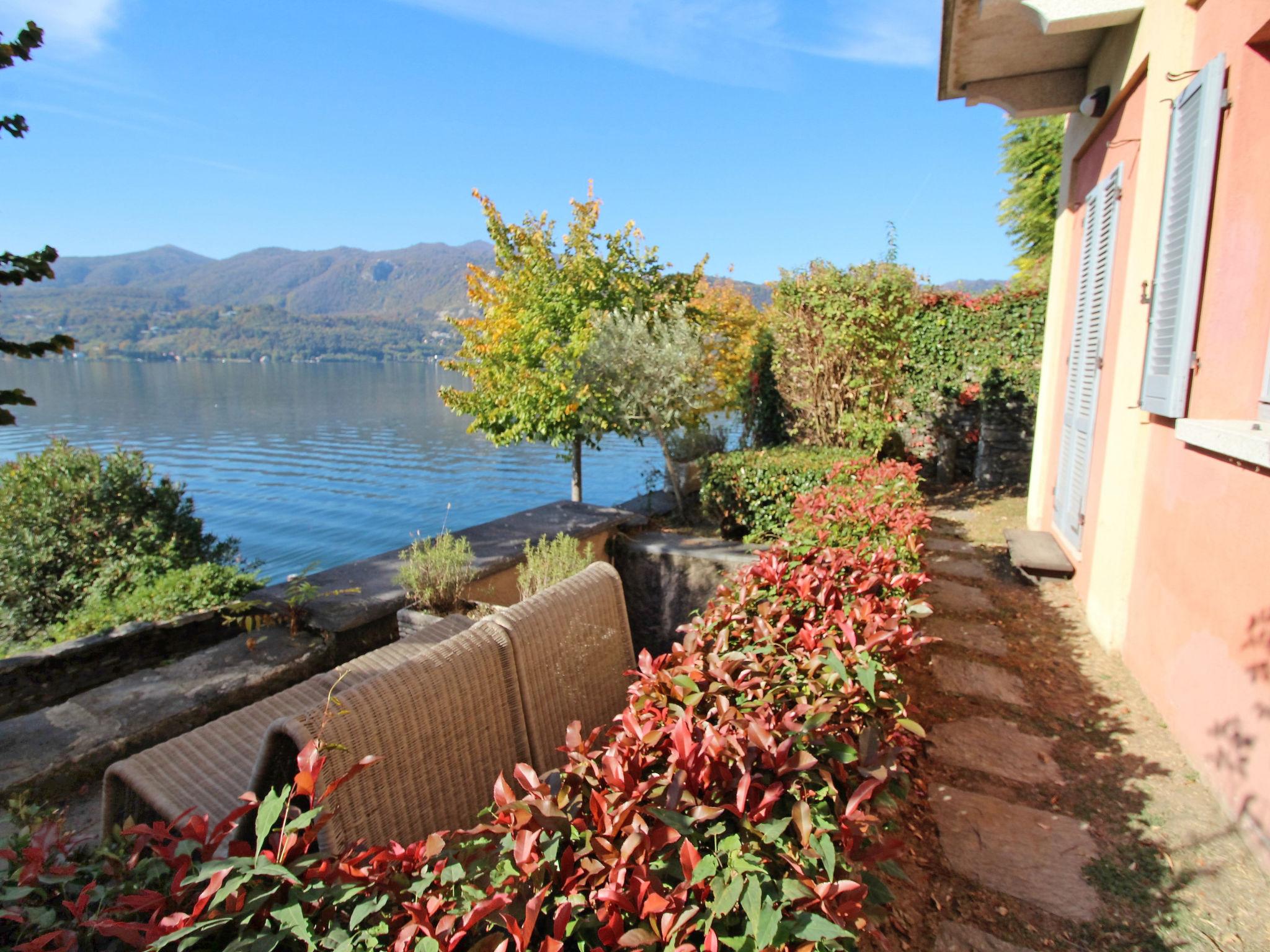 Foto 13 - Apartamento de 1 habitación en Orta San Giulio con vistas a la montaña