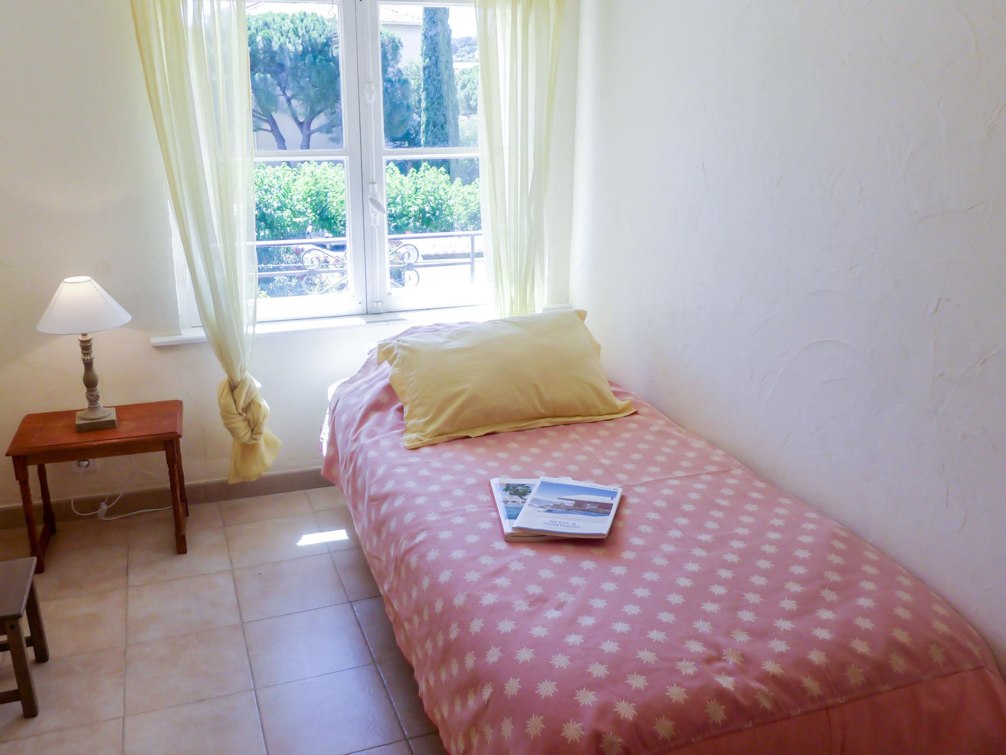 Photo 13 - Maison de 4 chambres à Cavalaire-sur-Mer avec terrasse