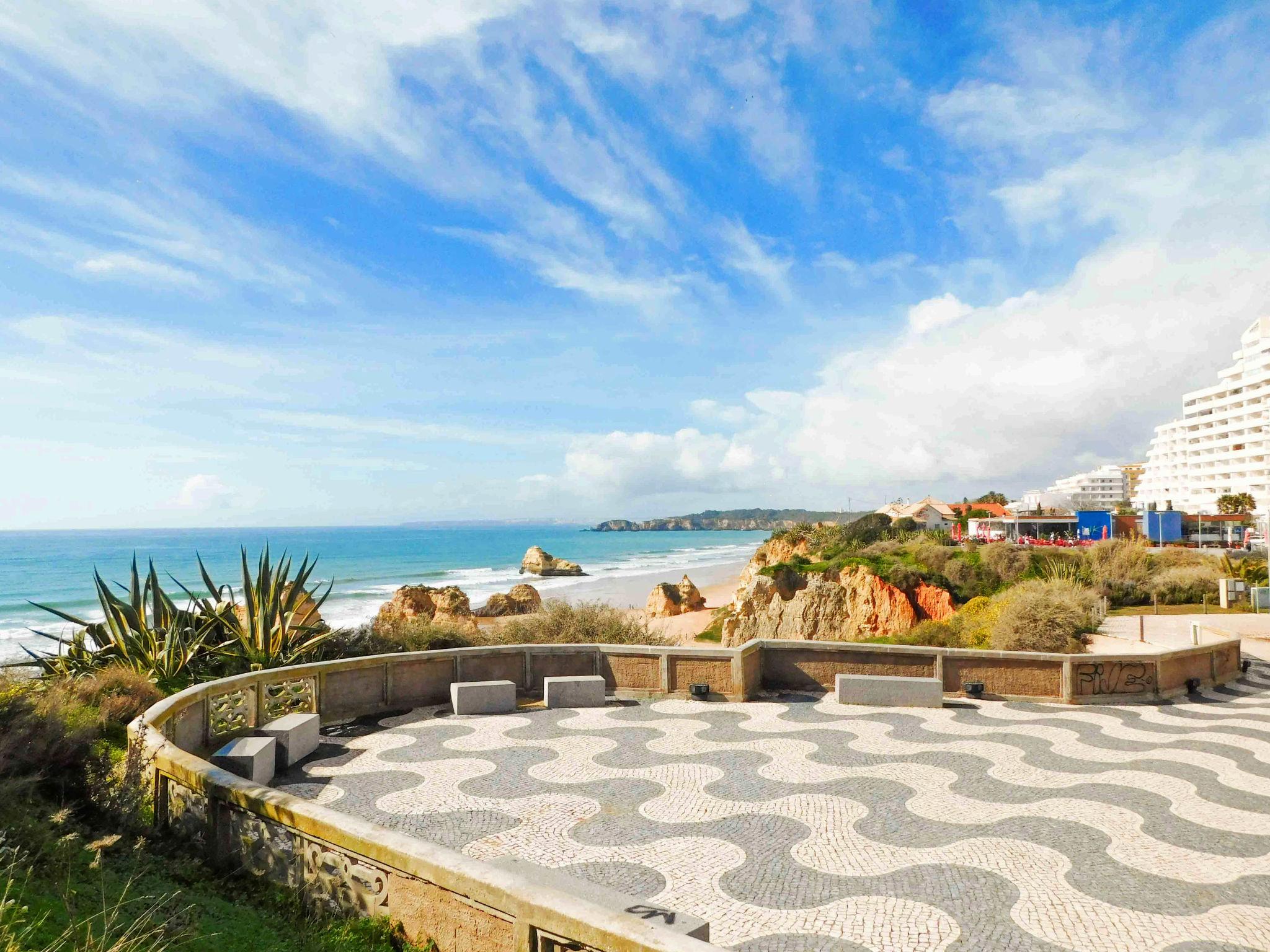 Foto 29 - Apartamento em Portimão com piscina e vistas do mar