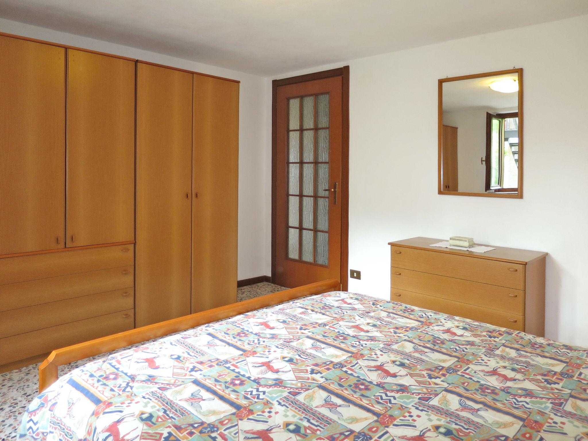 Foto 16 - Apartamento de 1 habitación en Castelveccana con jardín y vistas a la montaña