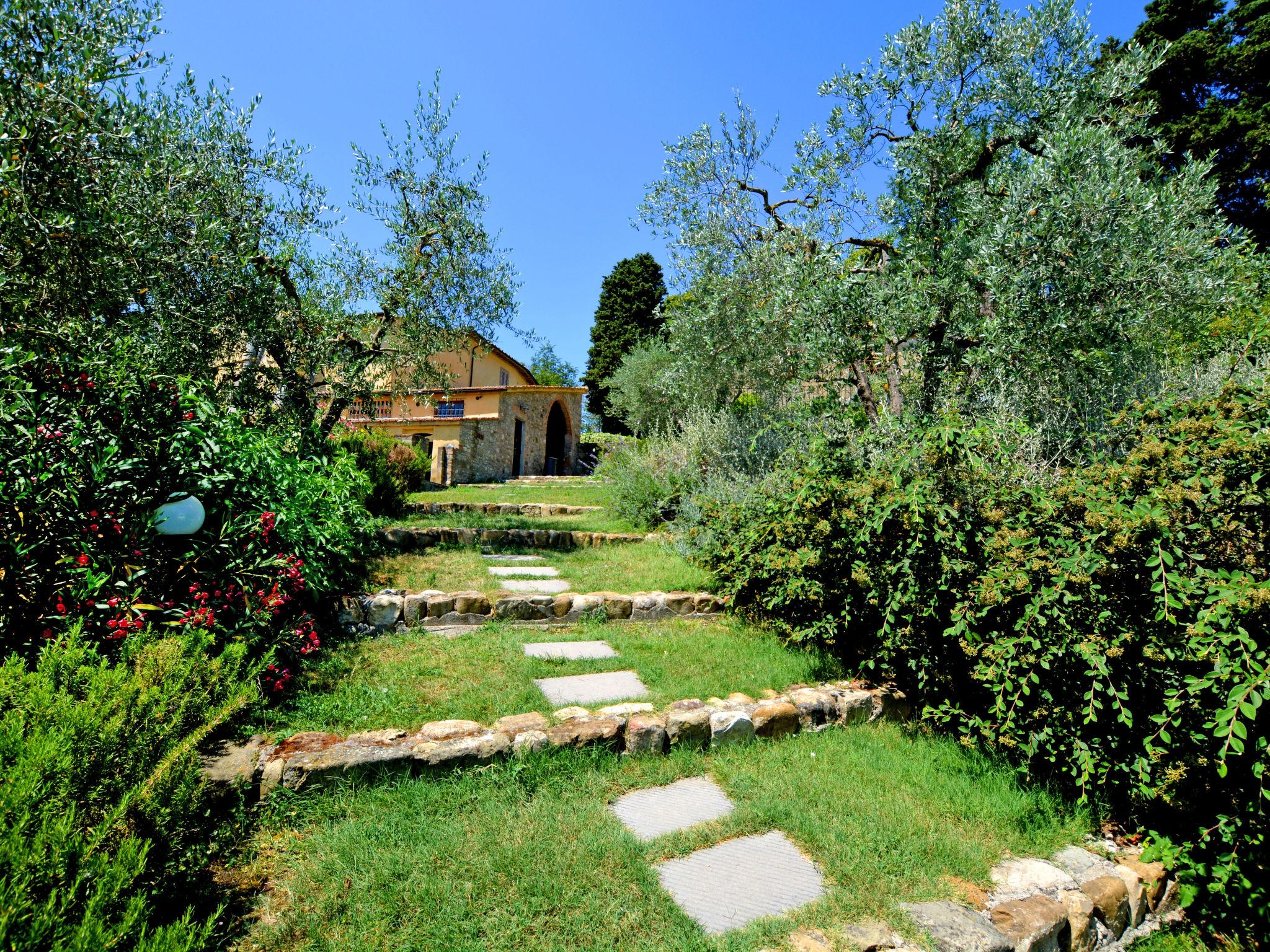 Foto 31 - Casa con 6 camere da letto a San Casciano in Val di Pesa con piscina privata e giardino