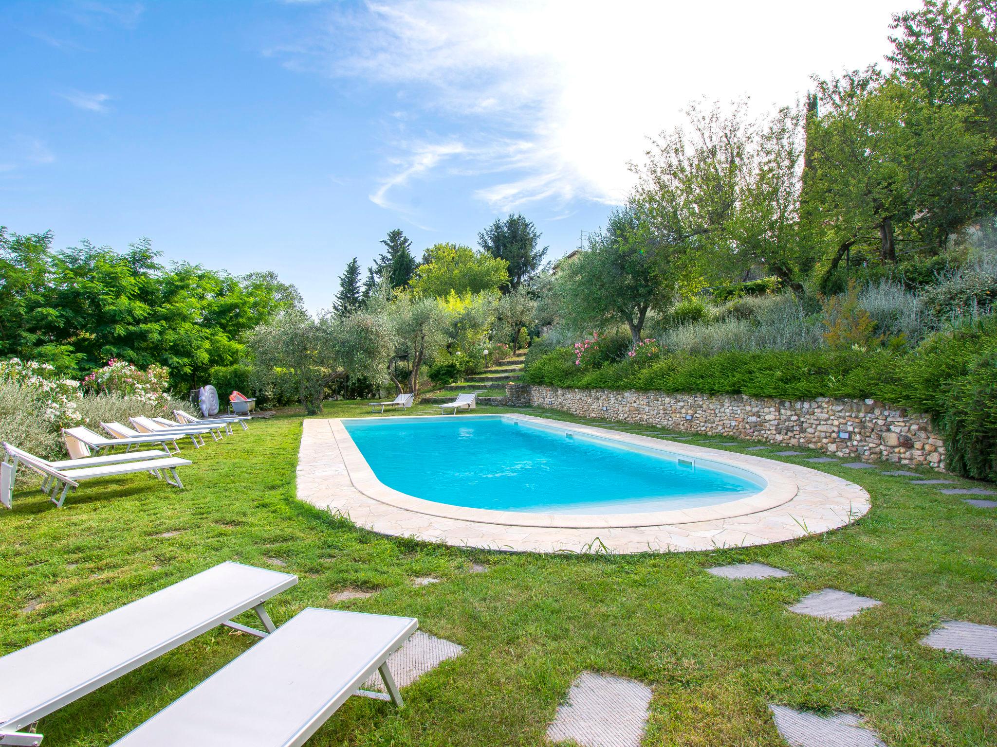 Photo 33 - 6 bedroom House in San Casciano in Val di Pesa with private pool and garden